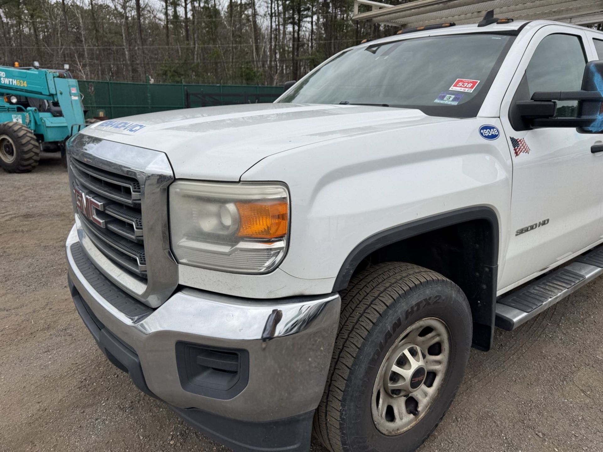 2015 GMC 3500HD Utility Bed 4x4 - Image 11 of 30
