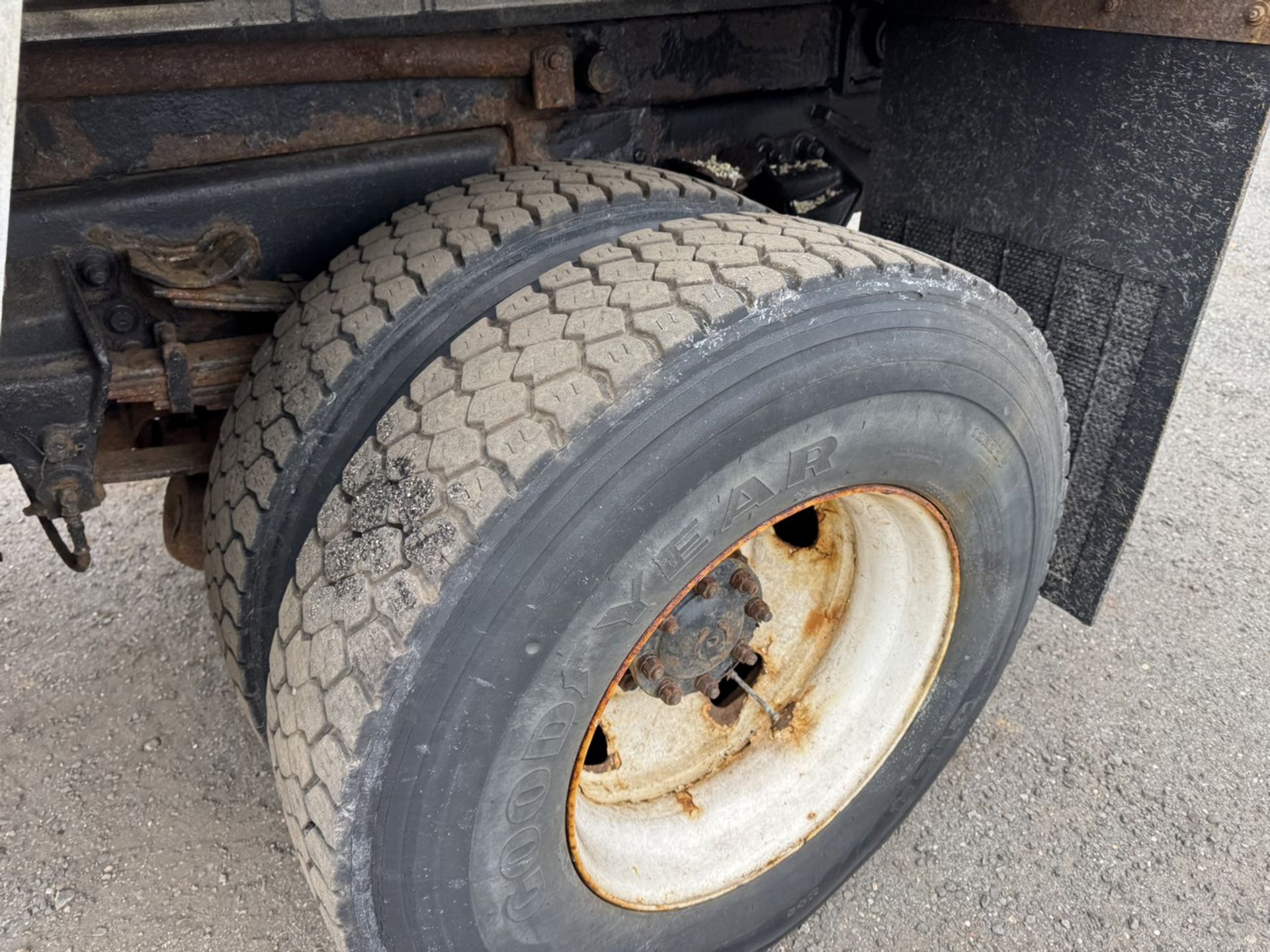 2004 Sterling Single Axle Dump - Image 19 of 34