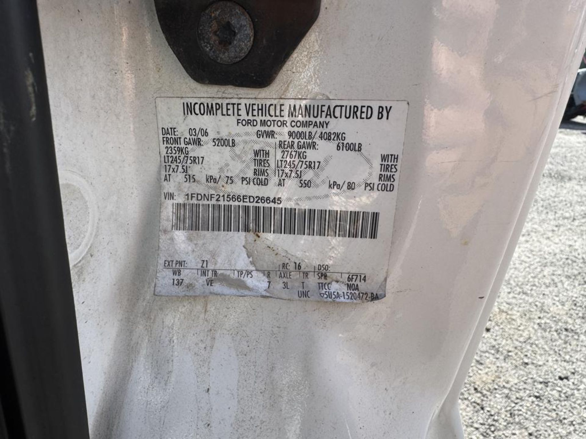 2006 Ford F-250 Utility Truck 4x4 w/ Liftgate - Image 21 of 21