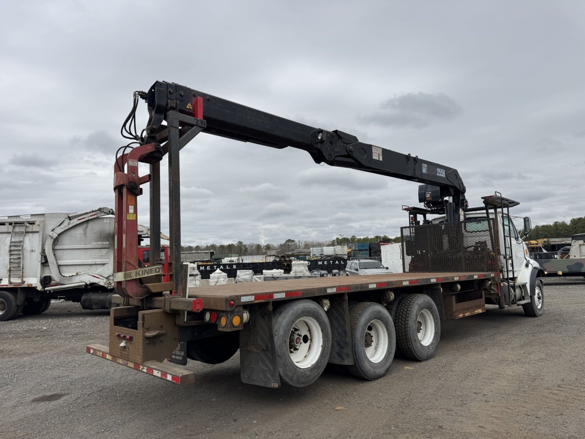 2005 HIAB 255K-2 HIPRO Material Crane Mounted on 2005 Sterling 6513 - Image 6 of 56