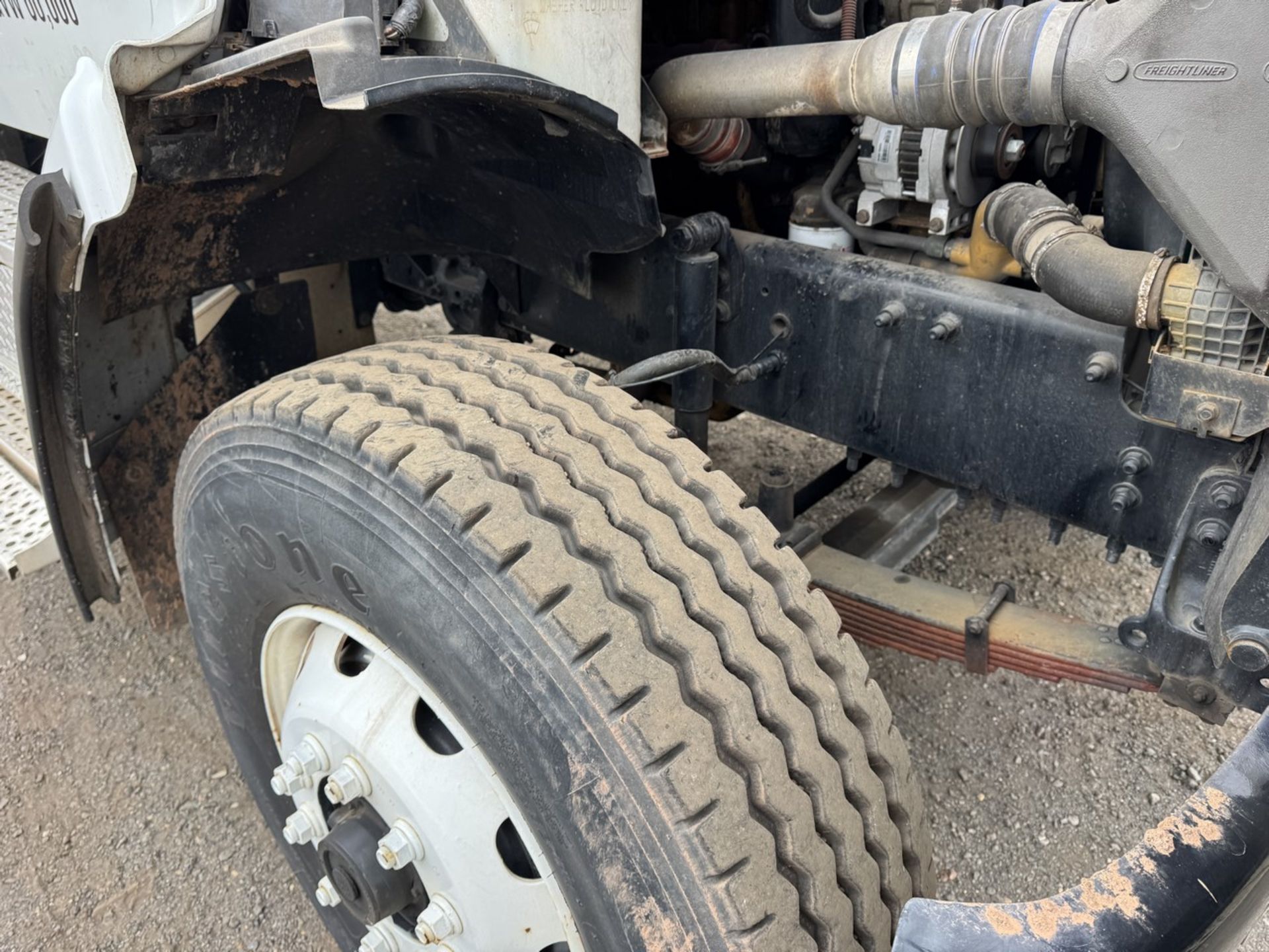 2004 Sterling L7500 Vacuum Loader Truck - Image 41 of 48