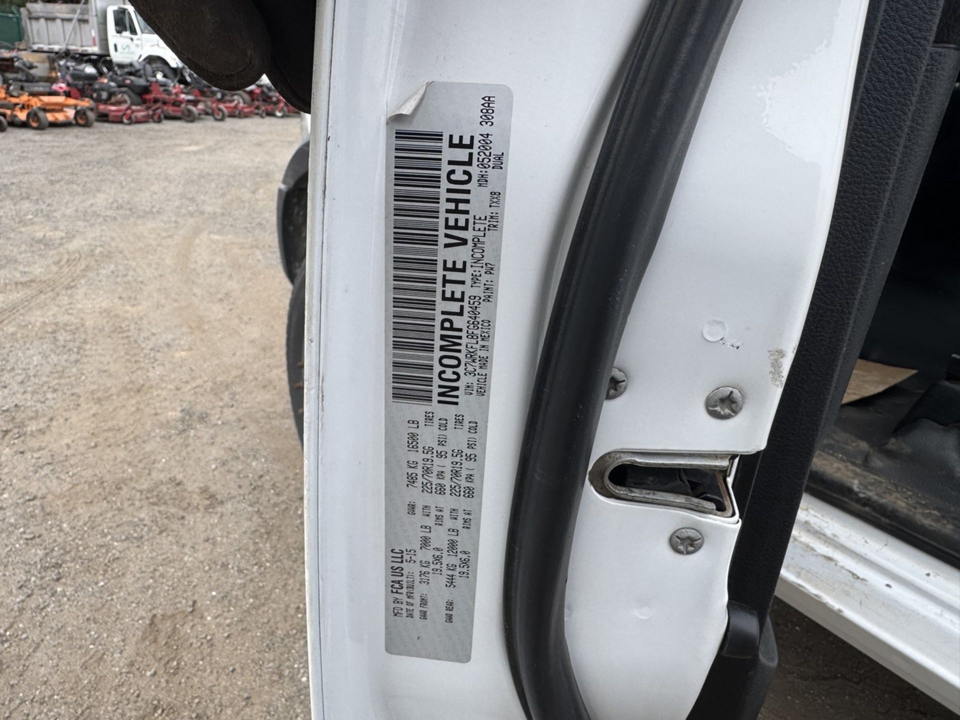 2015 Ram 4500 Utility Body - Image 33 of 33