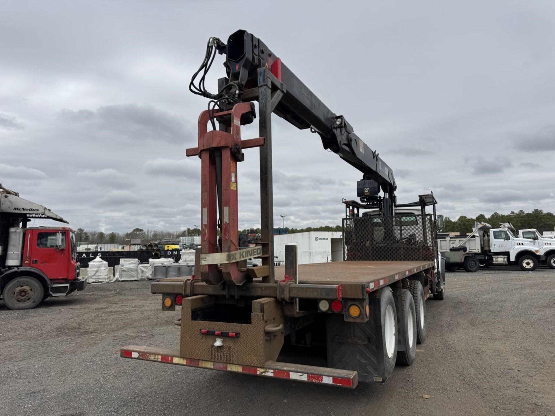 2005 HIAB 255K-2 HIPRO Material Crane Mounted on 2005 Sterling 6513 - Image 8 of 56