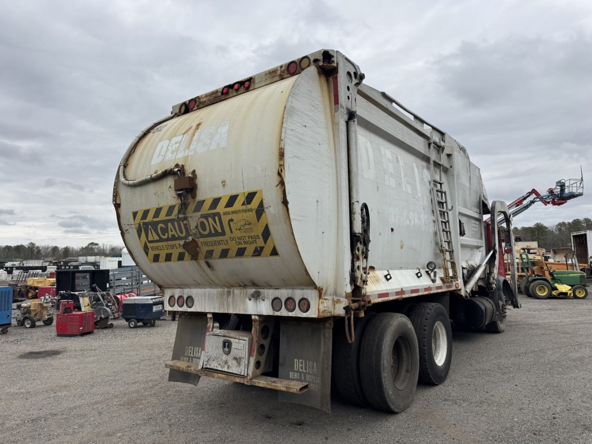 2009 Mack Garbage Truck Front Loader - Image 7 of 46