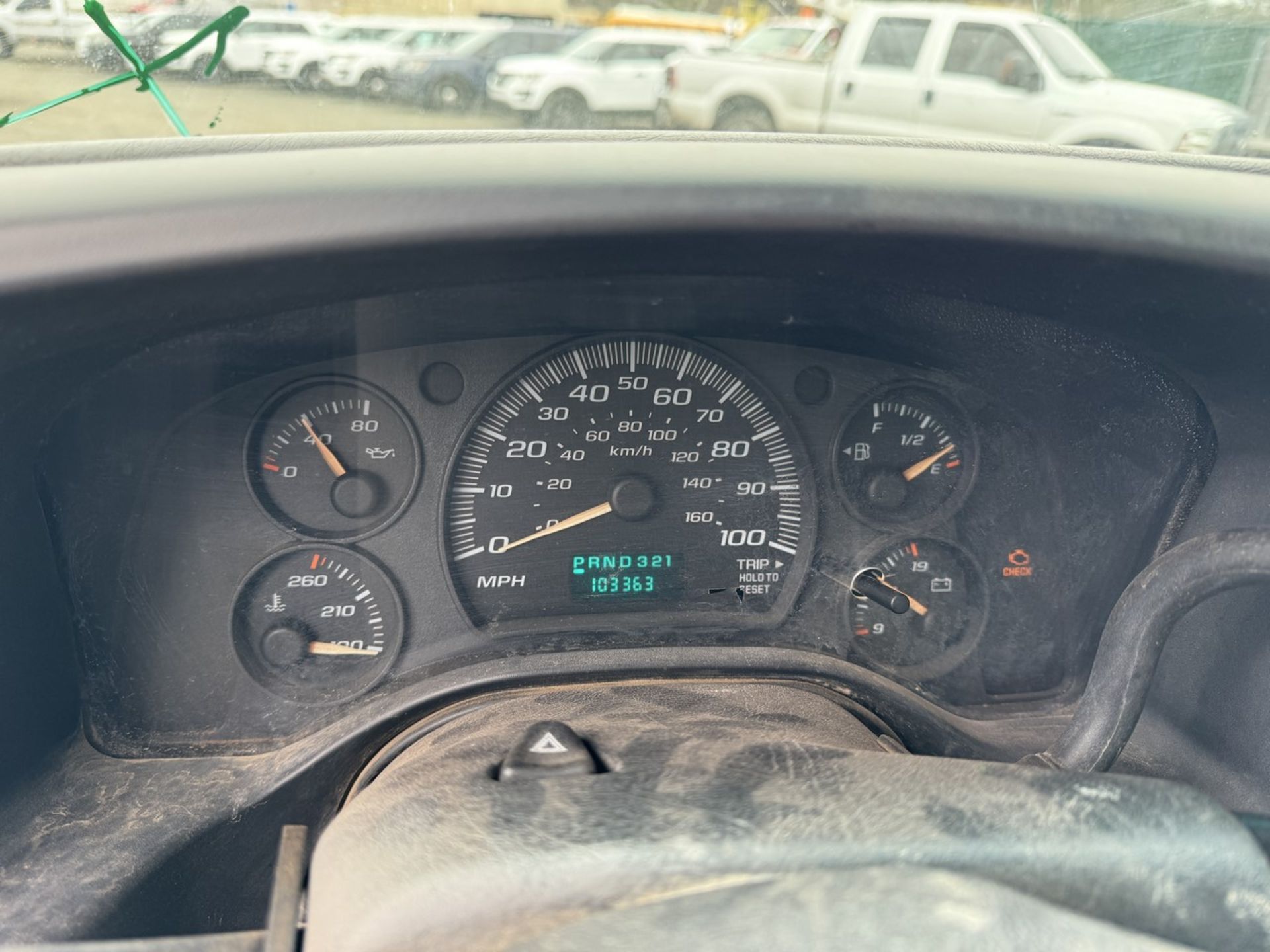 2003 GMC 2500 Box Van - Image 13 of 16