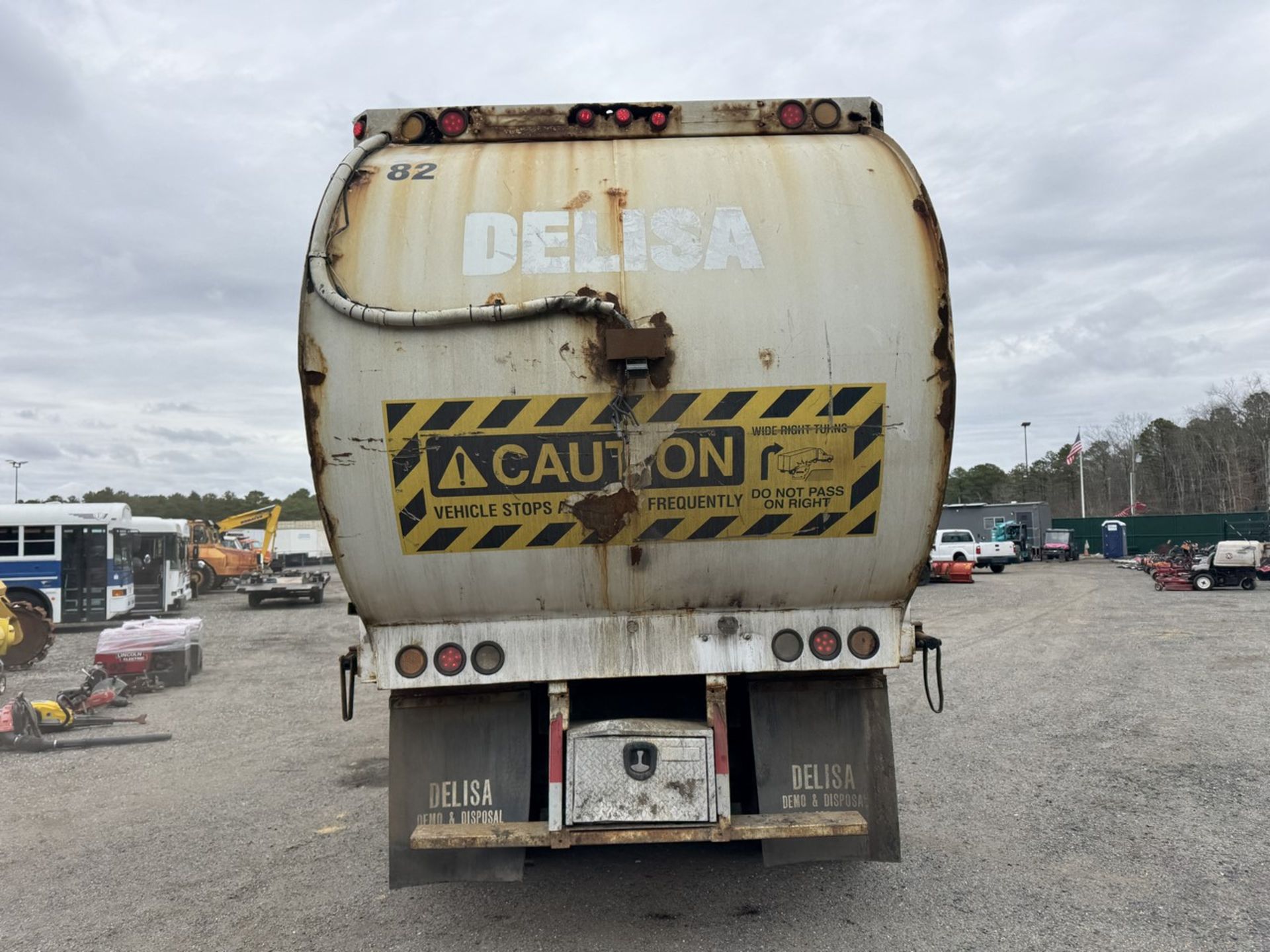 2009 Mack Garbage Truck Front Loader - Image 8 of 46