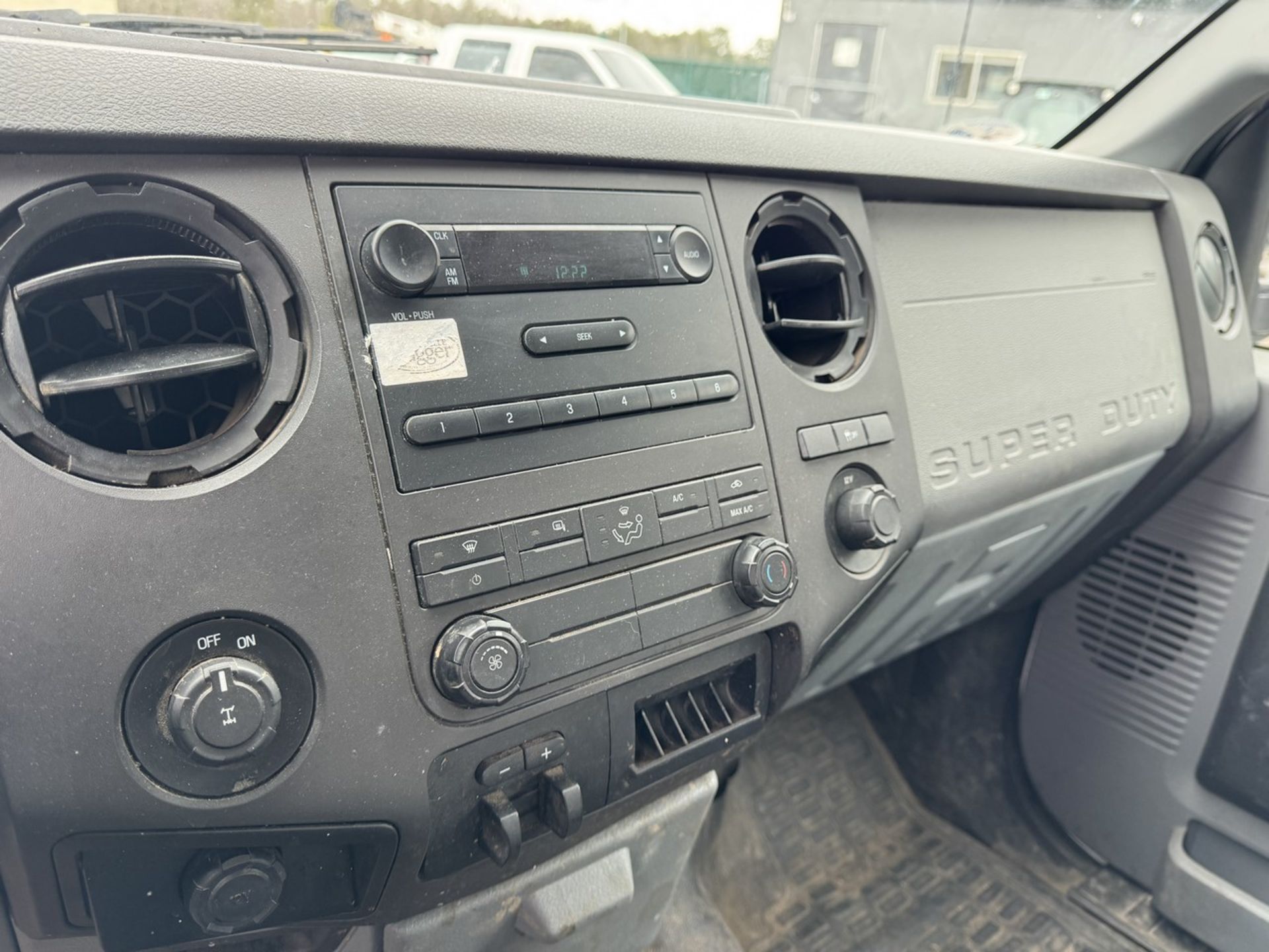 2013 Ford F-250 RWD - Image 21 of 23
