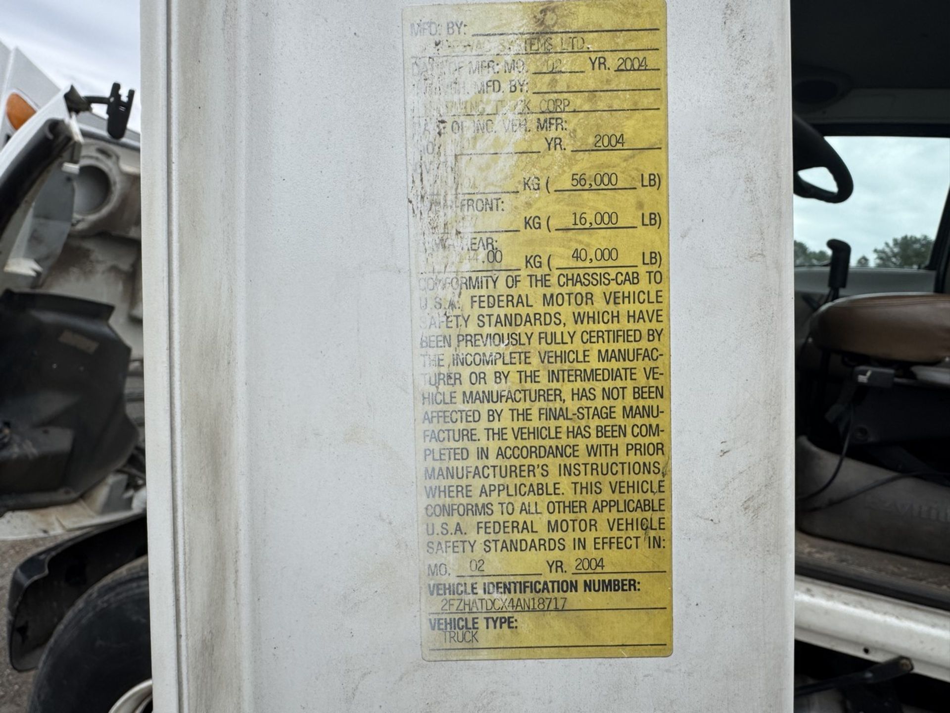 2004 Sterling L7500 Vacuum Loader Truck - Image 47 of 48