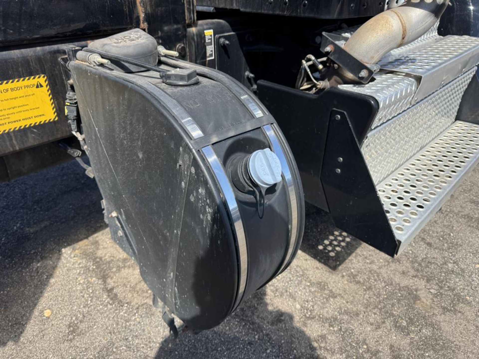 2020 Kenworth T370 Single Axle Dump 48k Original Miles - Image 28 of 46