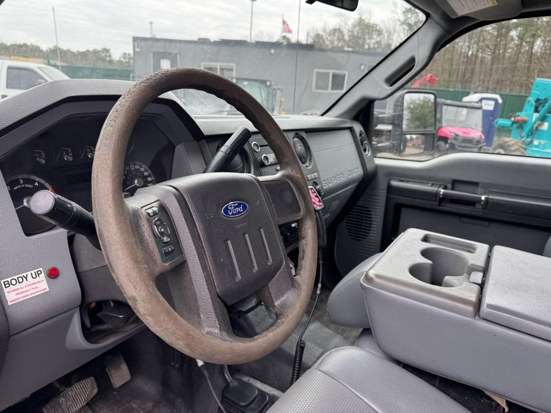 2015 Ford F-550 Mason Dump 4x4 w/ Plow and Salter - Image 28 of 32
