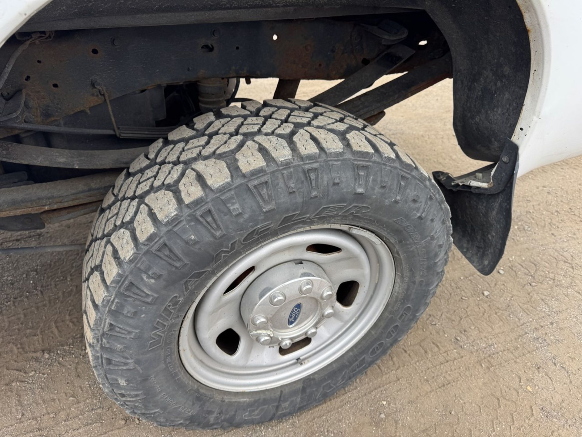 2014 Ford F-350 4x4 Diesel - Image 15 of 22