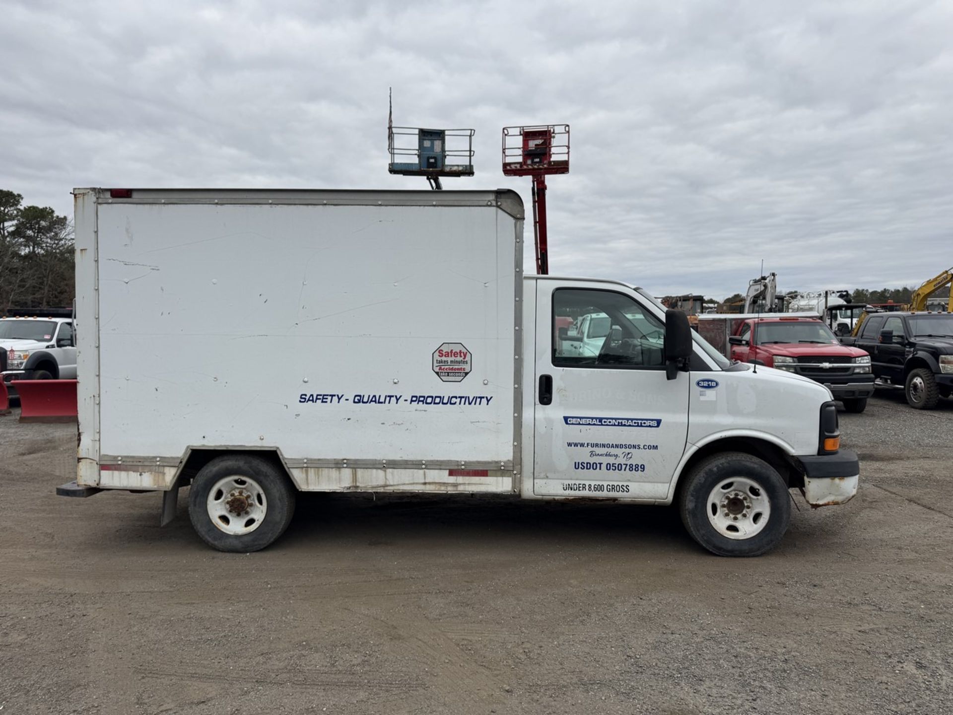 2003 GMC 2500 Box Van - Image 4 of 16