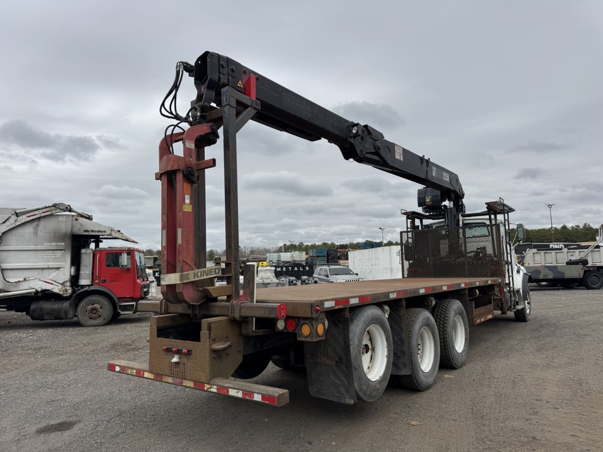2005 HIAB 255K-2 HIPRO Material Crane Mounted on 2005 Sterling 6513 - Image 7 of 56