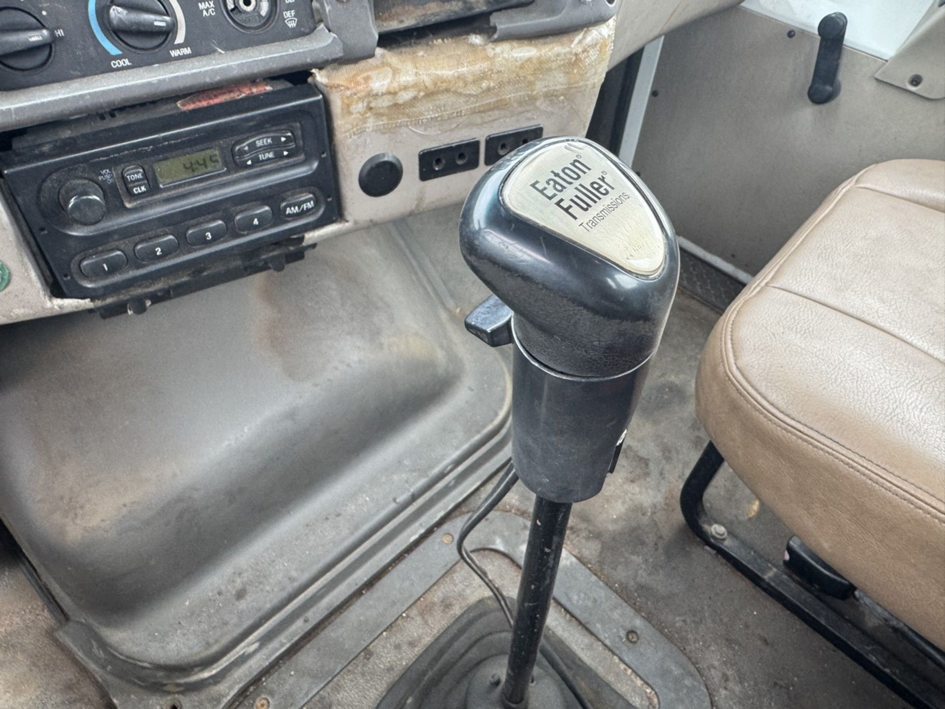 2004 Sterling L7500 Vacuum Loader Truck - Image 43 of 48