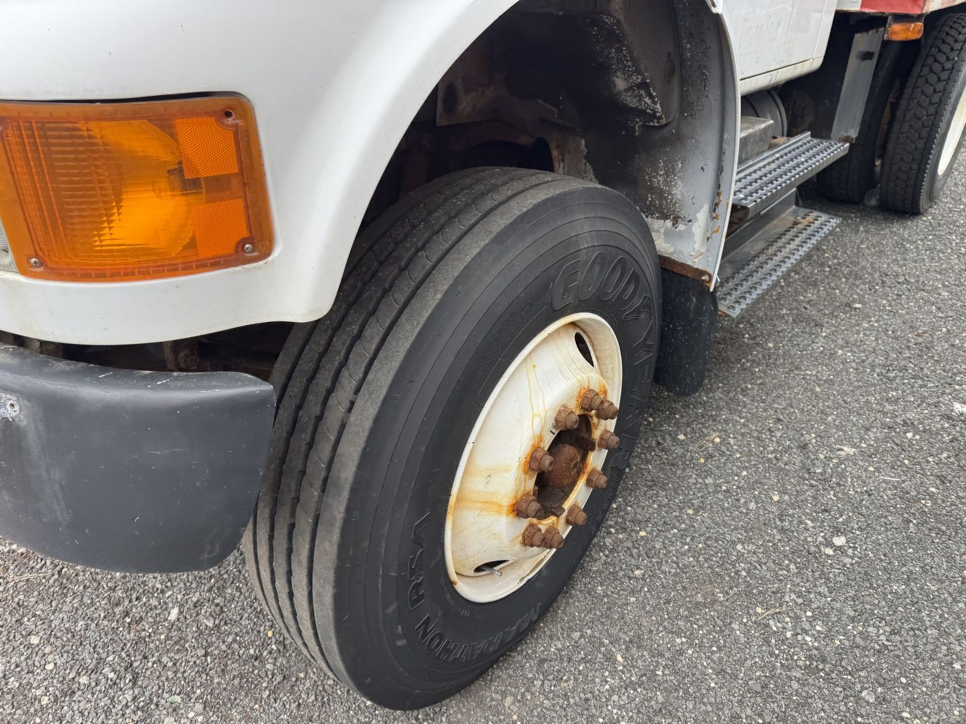 2000 International 4900 w/ Salter (INOPERABLE) - Image 6 of 24