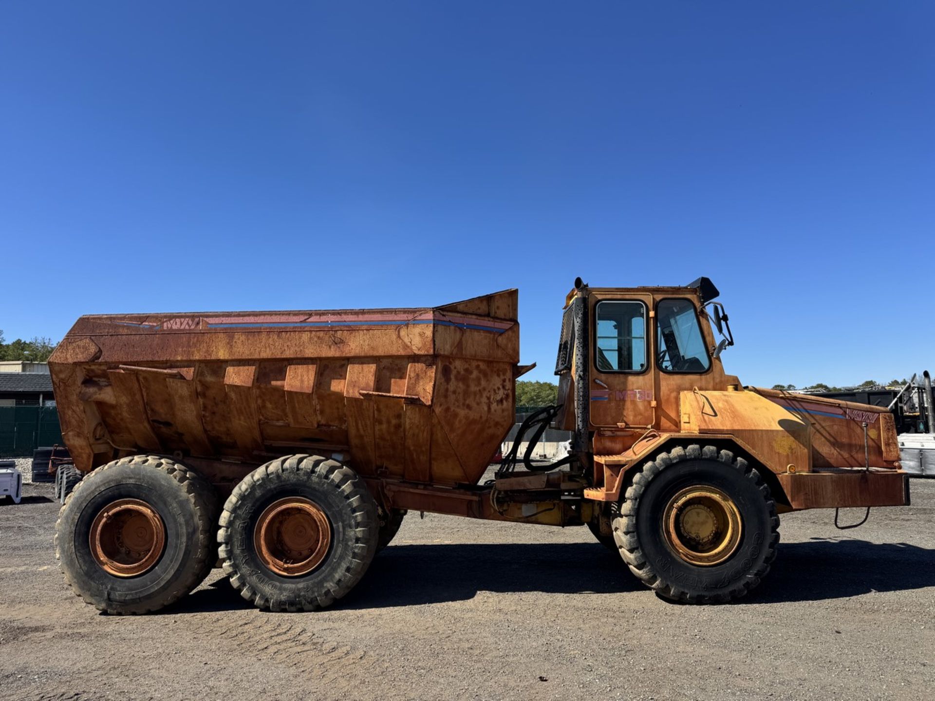1995 Moxy MT30S3 Articulating Dump Truck - Image 4 of 36
