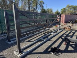 18’ Bi-Swing Gate TN-18 New Unused