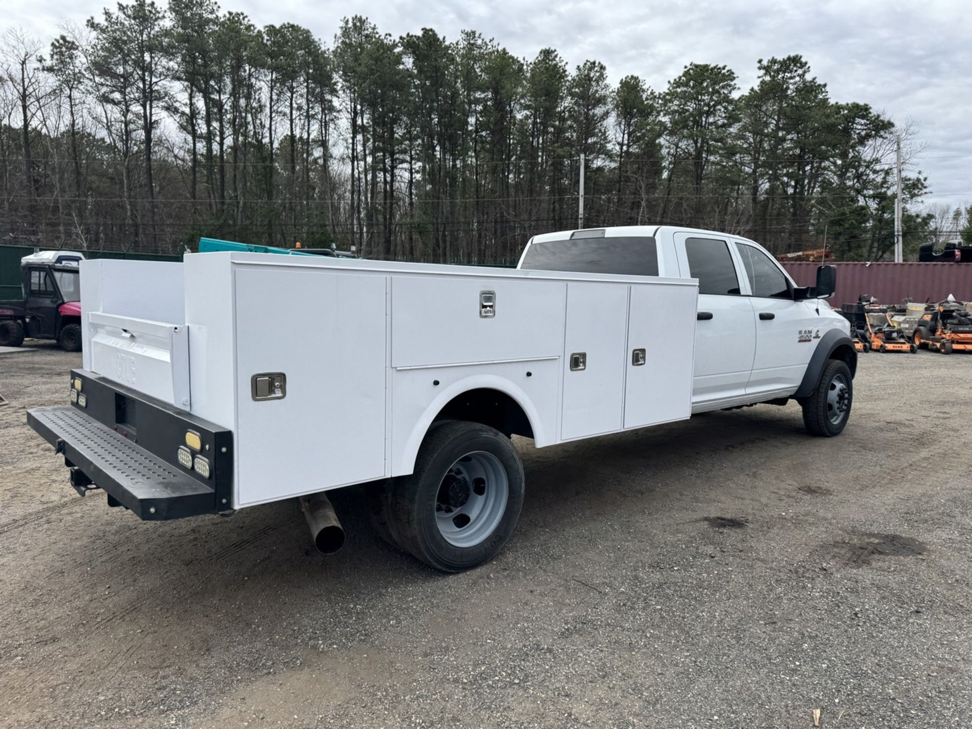 2015 Ram 4500 Utility Body - Image 5 of 33
