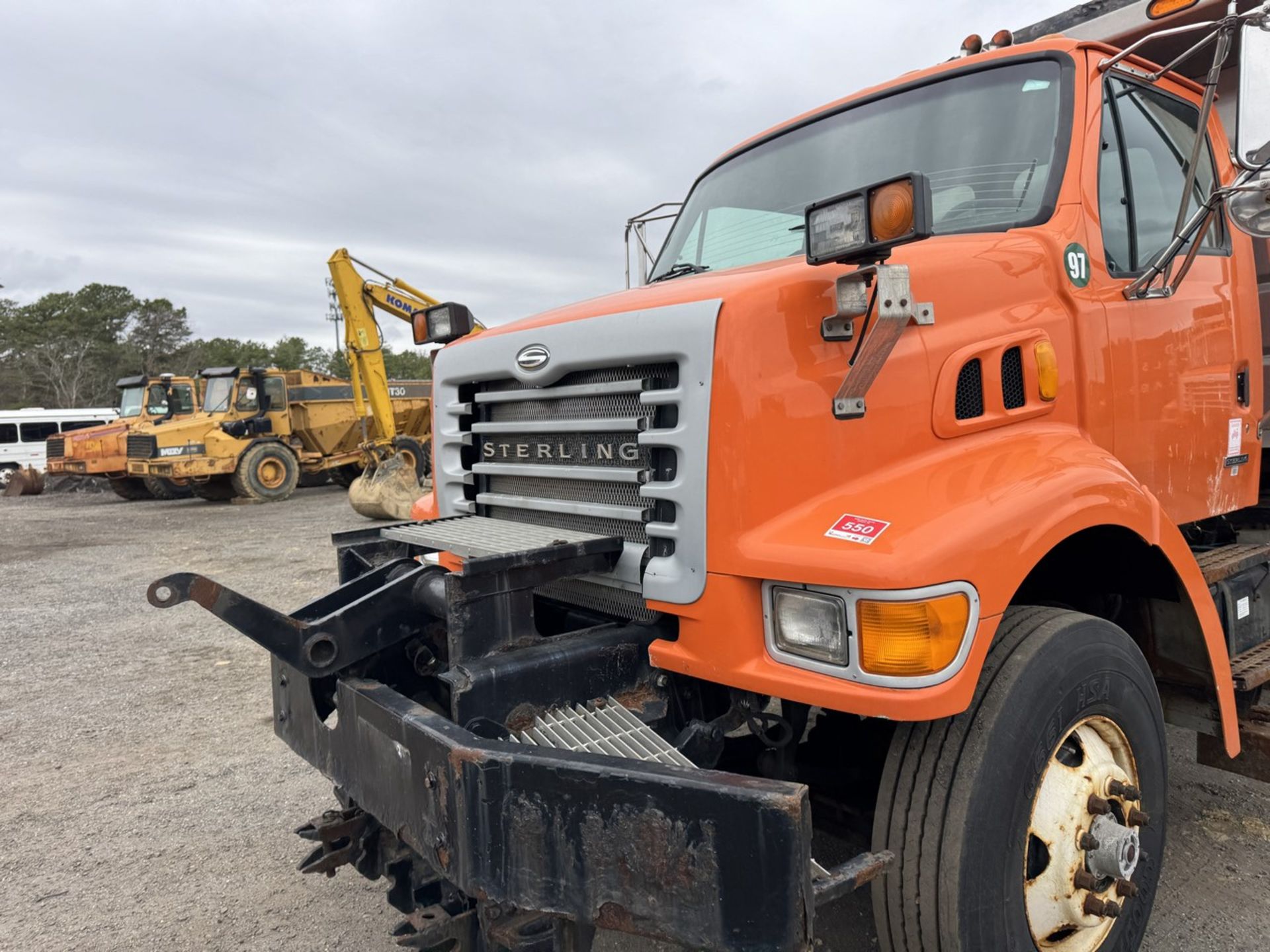 2004 Sterling Single Axle Dump - Image 13 of 34
