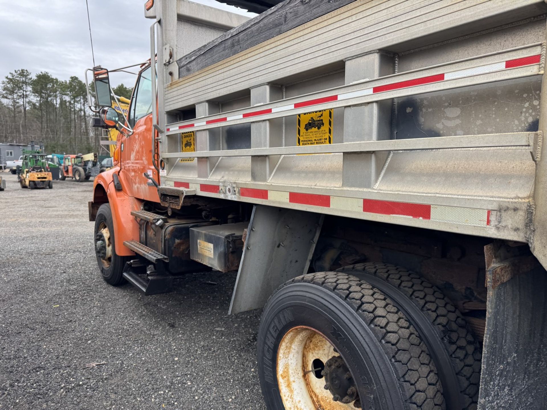 2004 Sterling Single Axle Dump (INOPERABLE) - Image 13 of 28