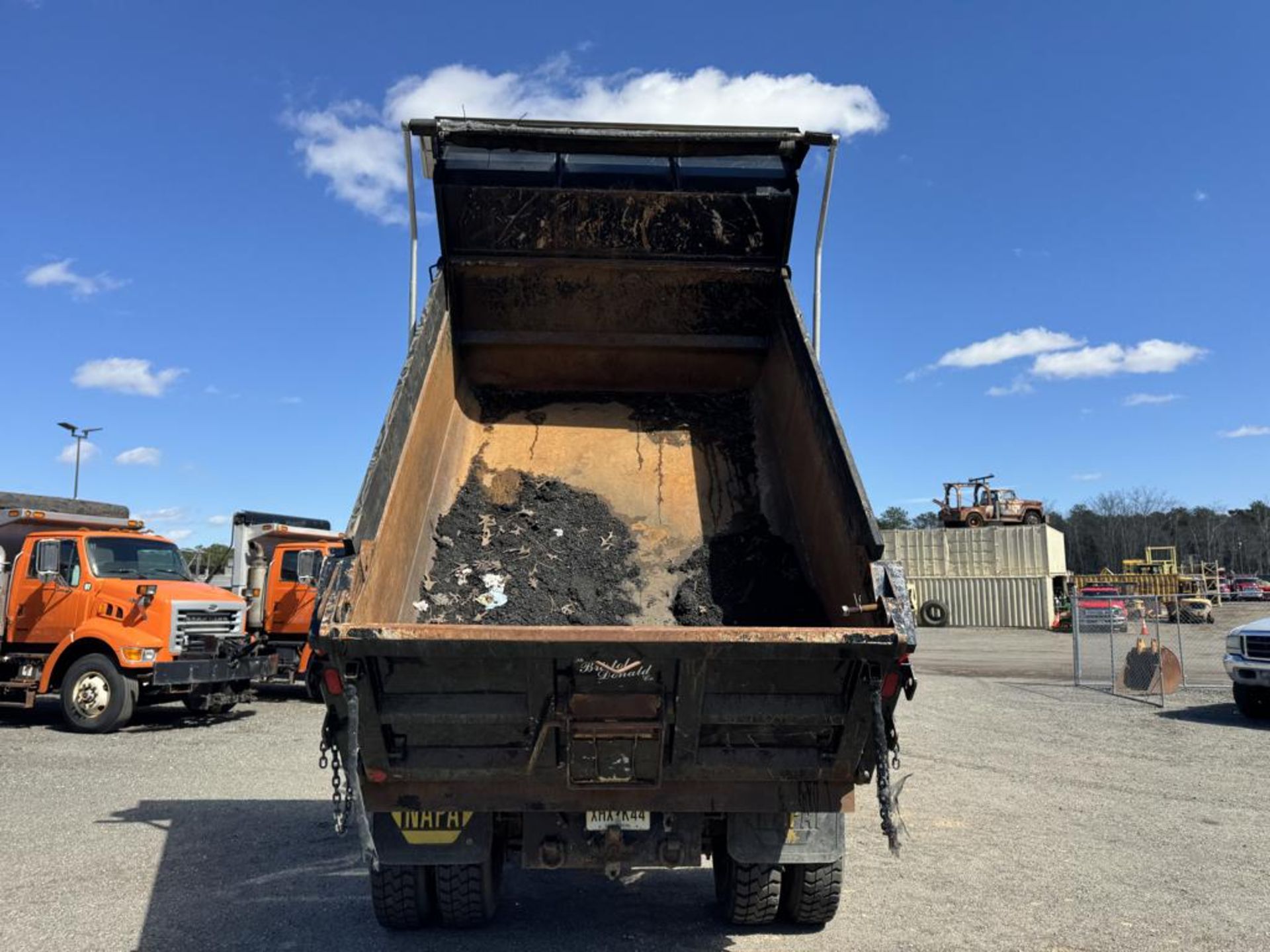 2020 Kenworth T370 Single Axle Dump 48k Original Miles - Image 9 of 46