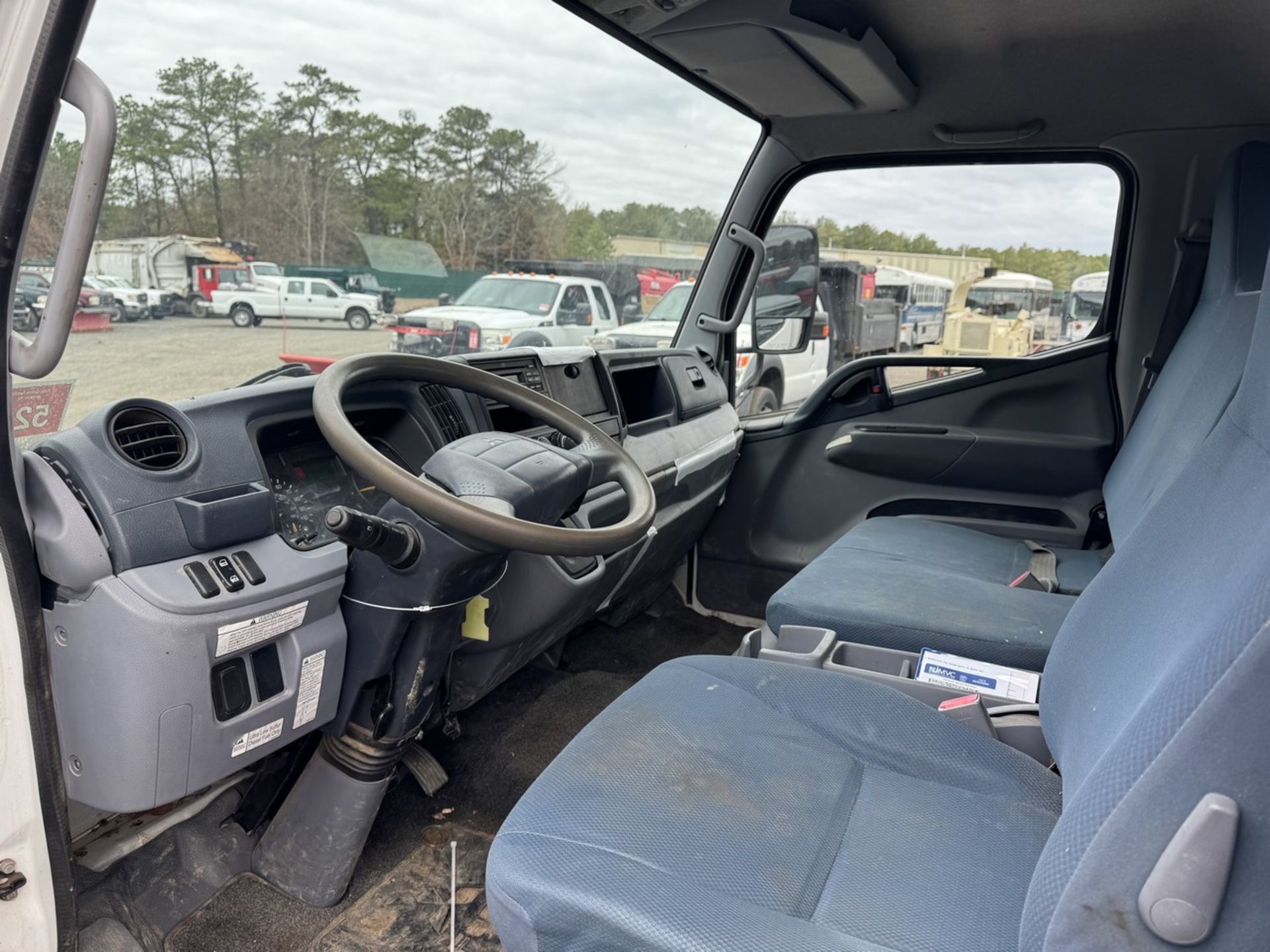 2011 Mitsubishi Fuso FE160 14’ Box Truck - Image 17 of 22
