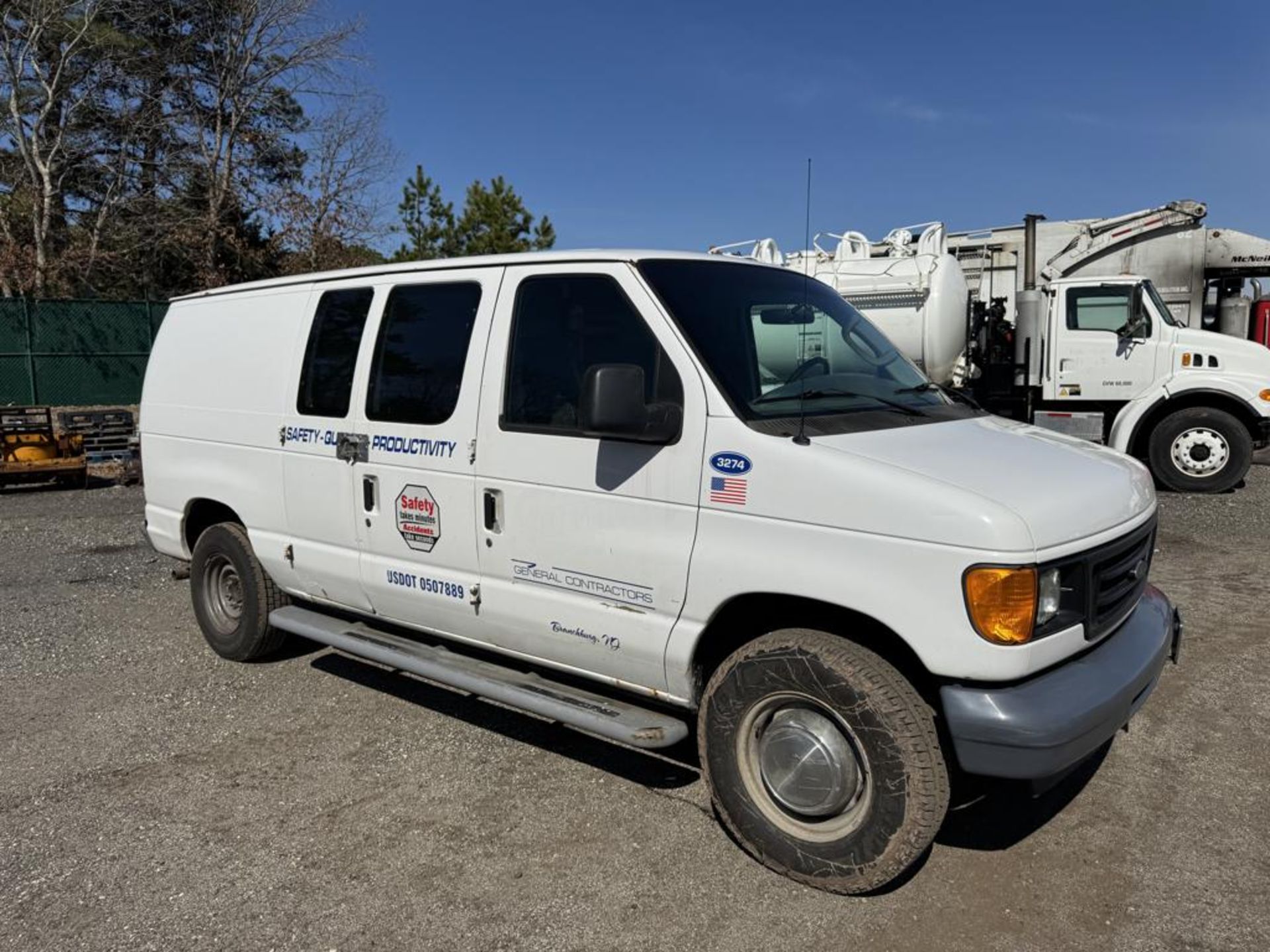 2006 Ford E-250 - Image 2 of 16