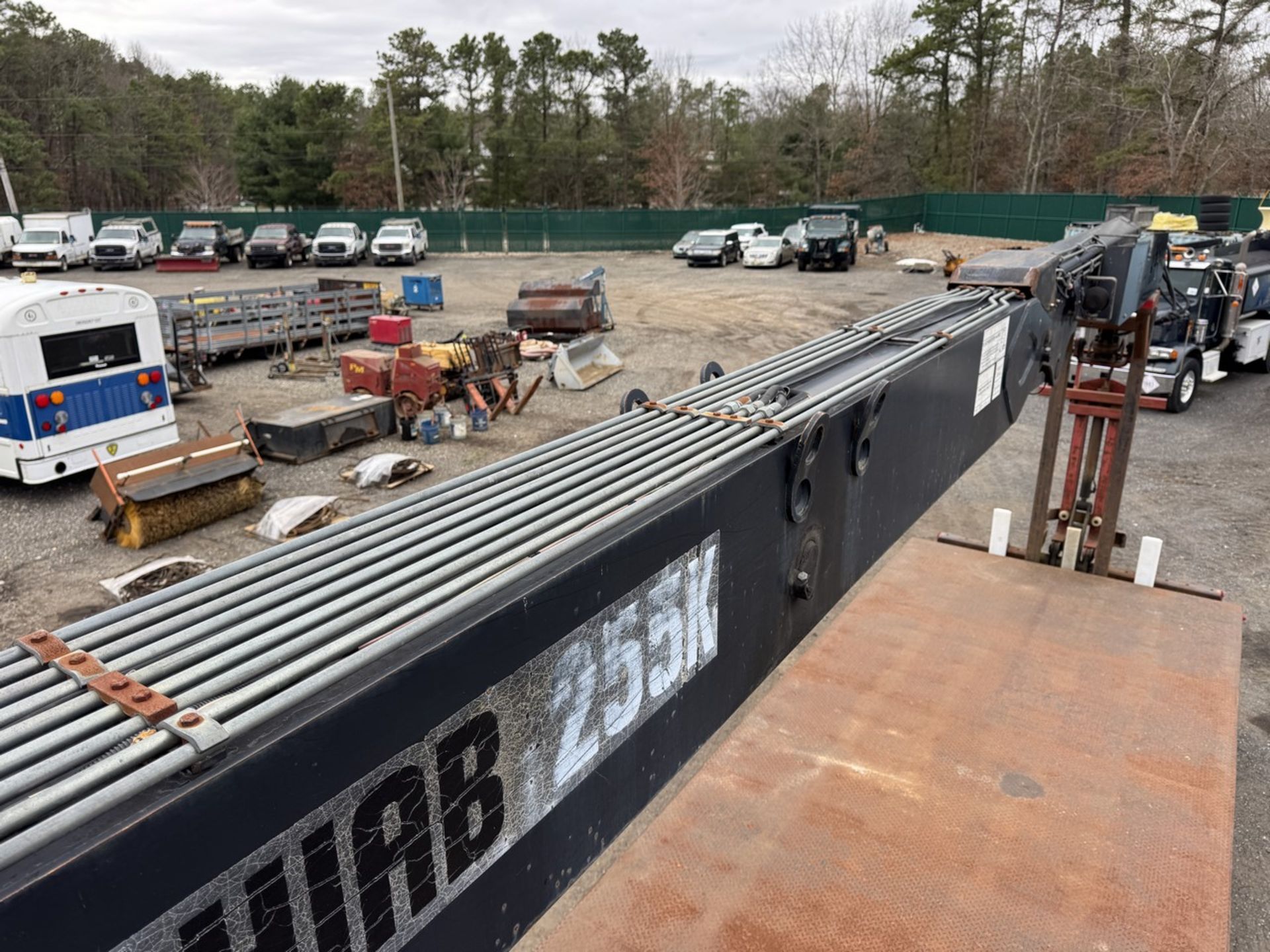 2005 HIAB 255K-2 HIPRO Material Crane Mounted on 2005 Sterling 6513 - Image 24 of 56