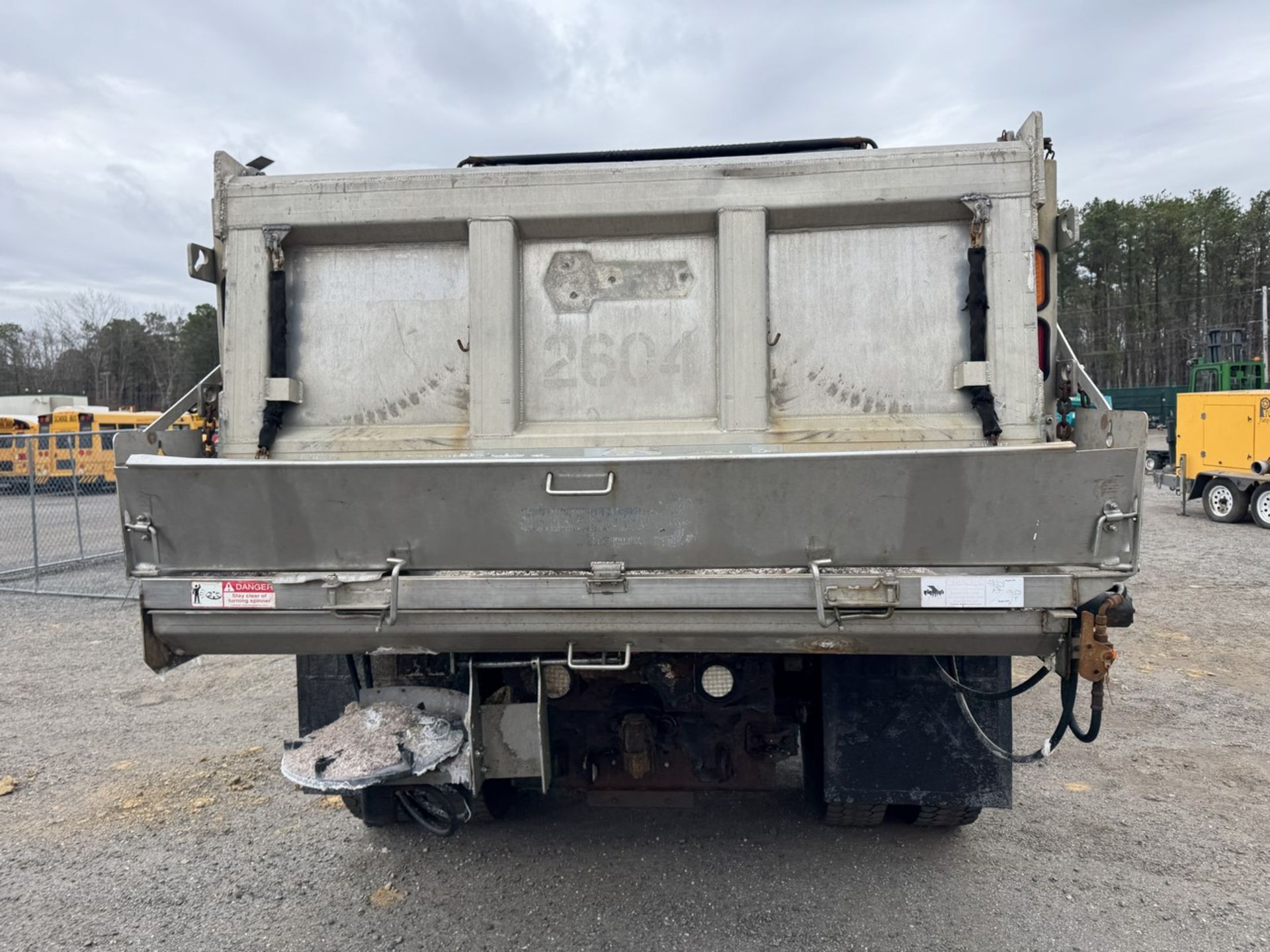 2004 Sterling Single Axle Dump - Image 8 of 34