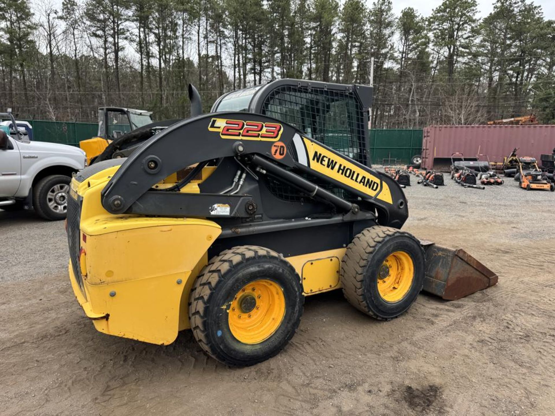 2013 New Holland L223 Skid Steer - Image 8 of 32