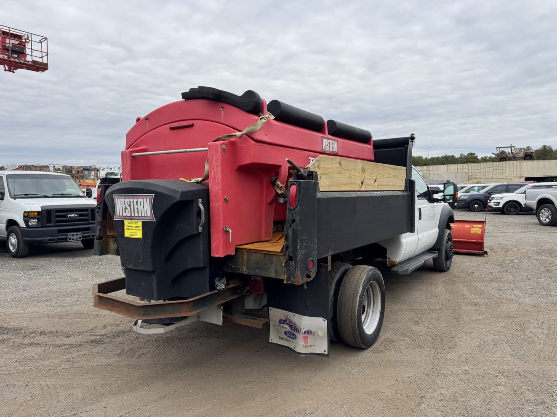 2015 Ford F-550 Mason Dump 4x4 w/ Plow and Salter - Image 6 of 32