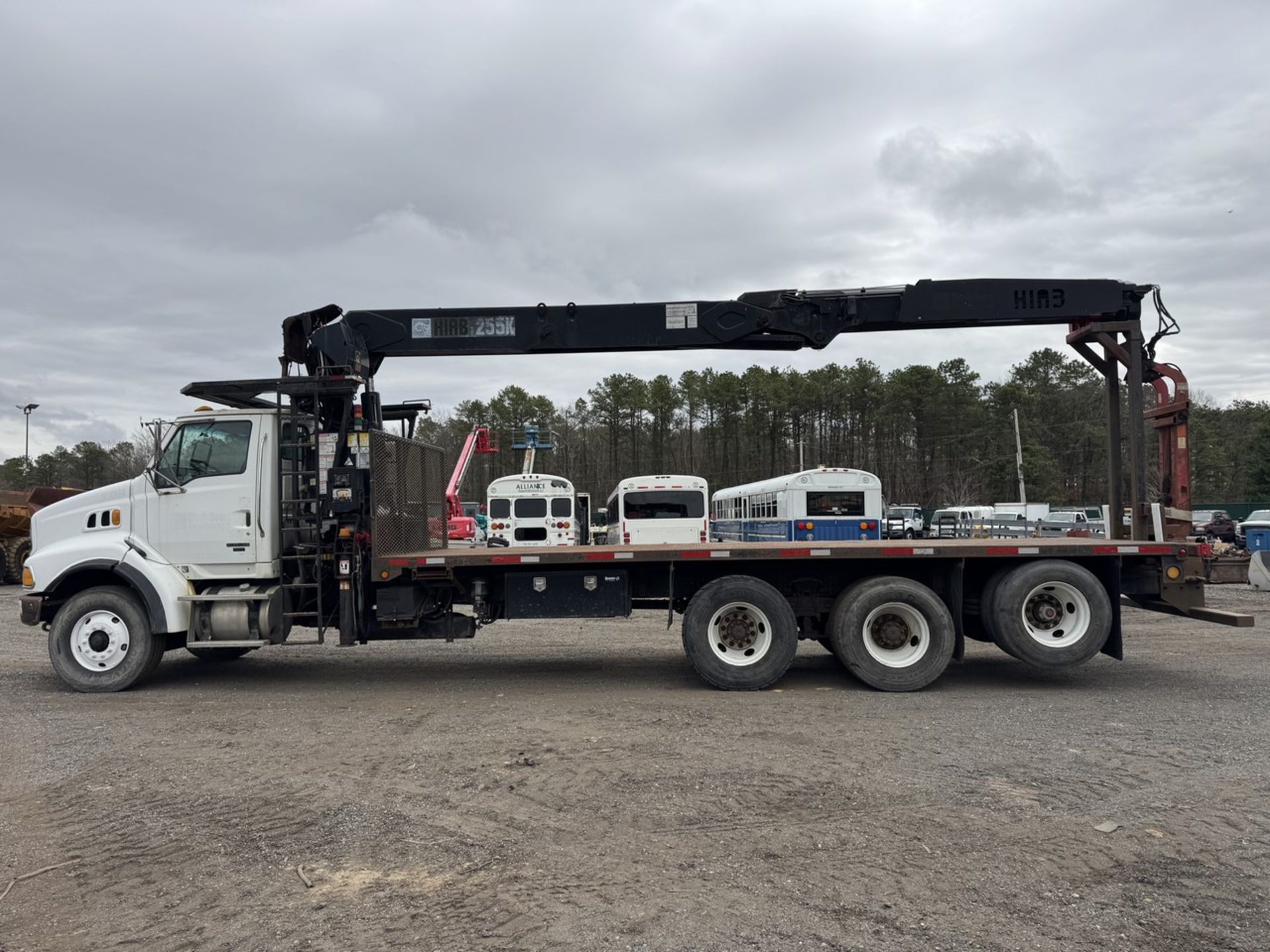 2005 HIAB 255K-2 HIPRO Material Crane Mounted on 2005 Sterling 6513 - Image 12 of 56