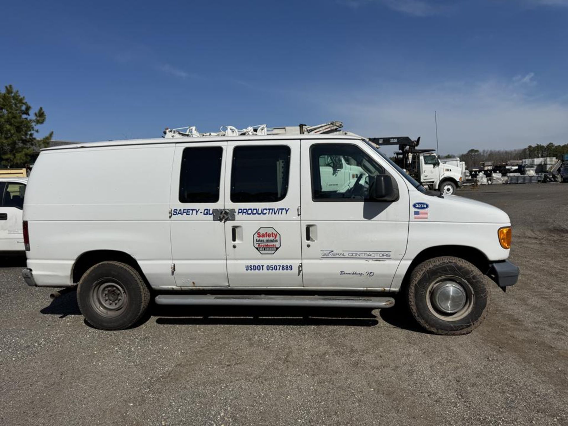 2006 Ford E-250 - Image 3 of 16