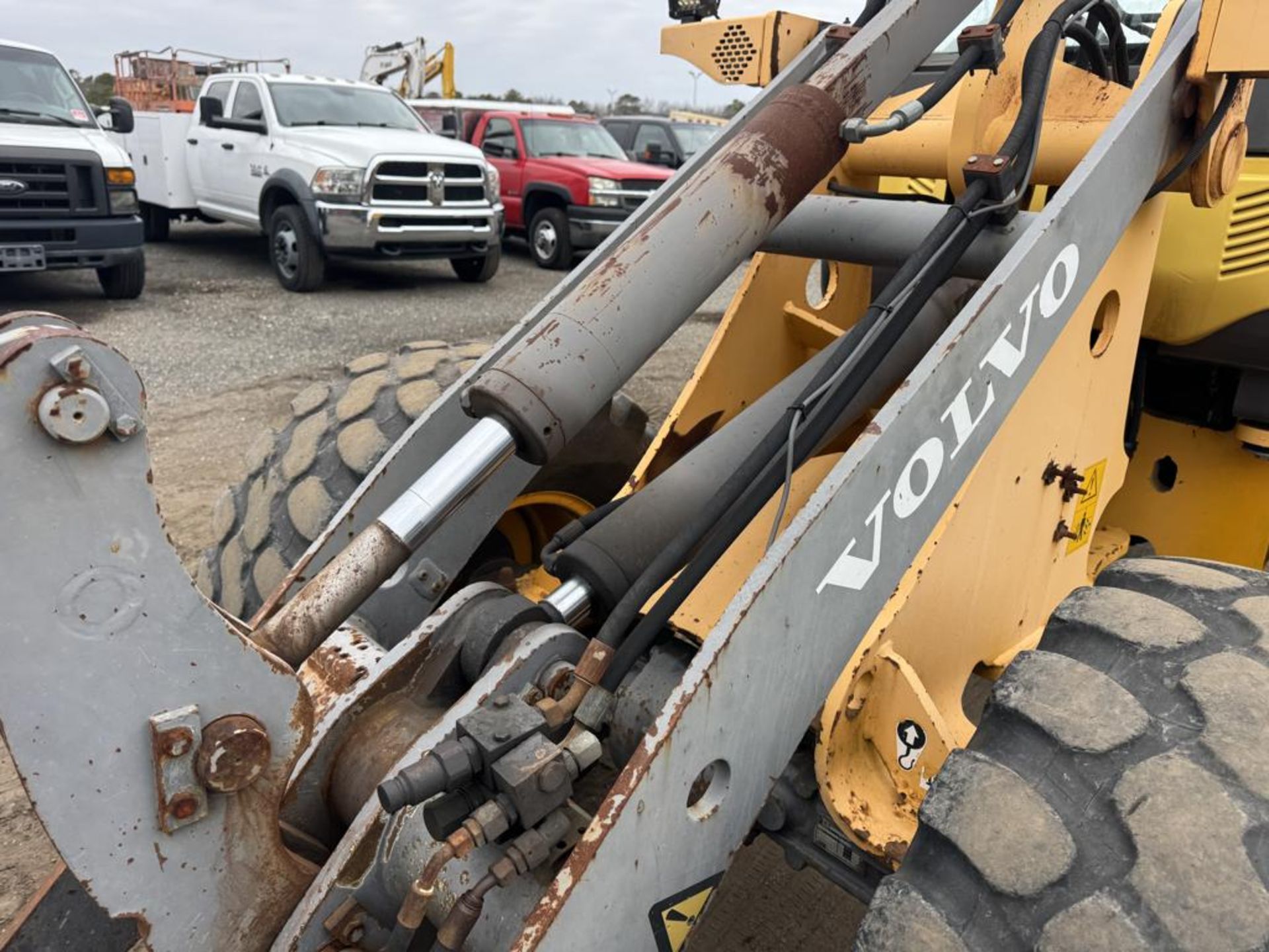 Volvo L20B Compact Wheel Loader - Image 14 of 30