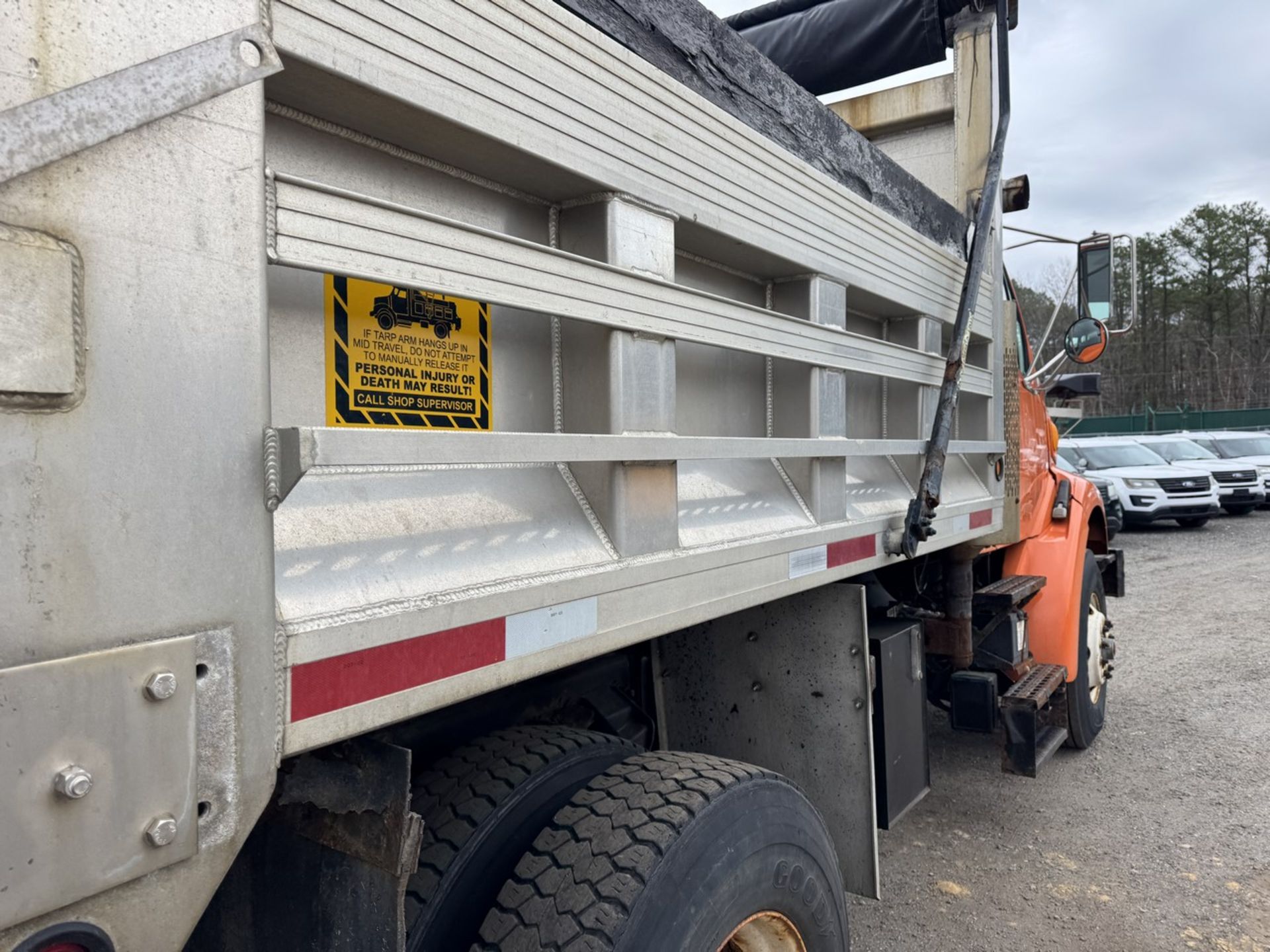 2004 Sterling Single Axle Dump - Image 21 of 34