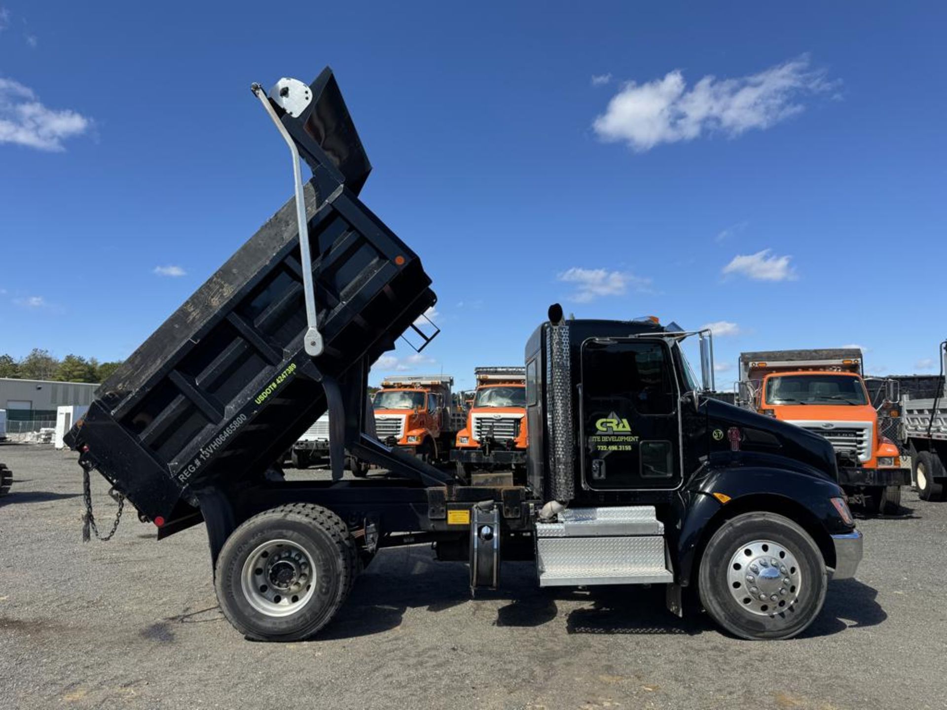 2020 Kenworth T370 Single Axle Dump 48k Original Miles - Image 4 of 46