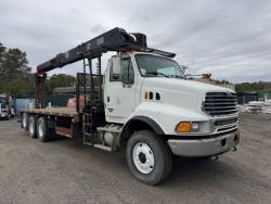 2005 HIAB 255K-2 HIPRO Material Crane Mounted on 2005 Sterling 6513