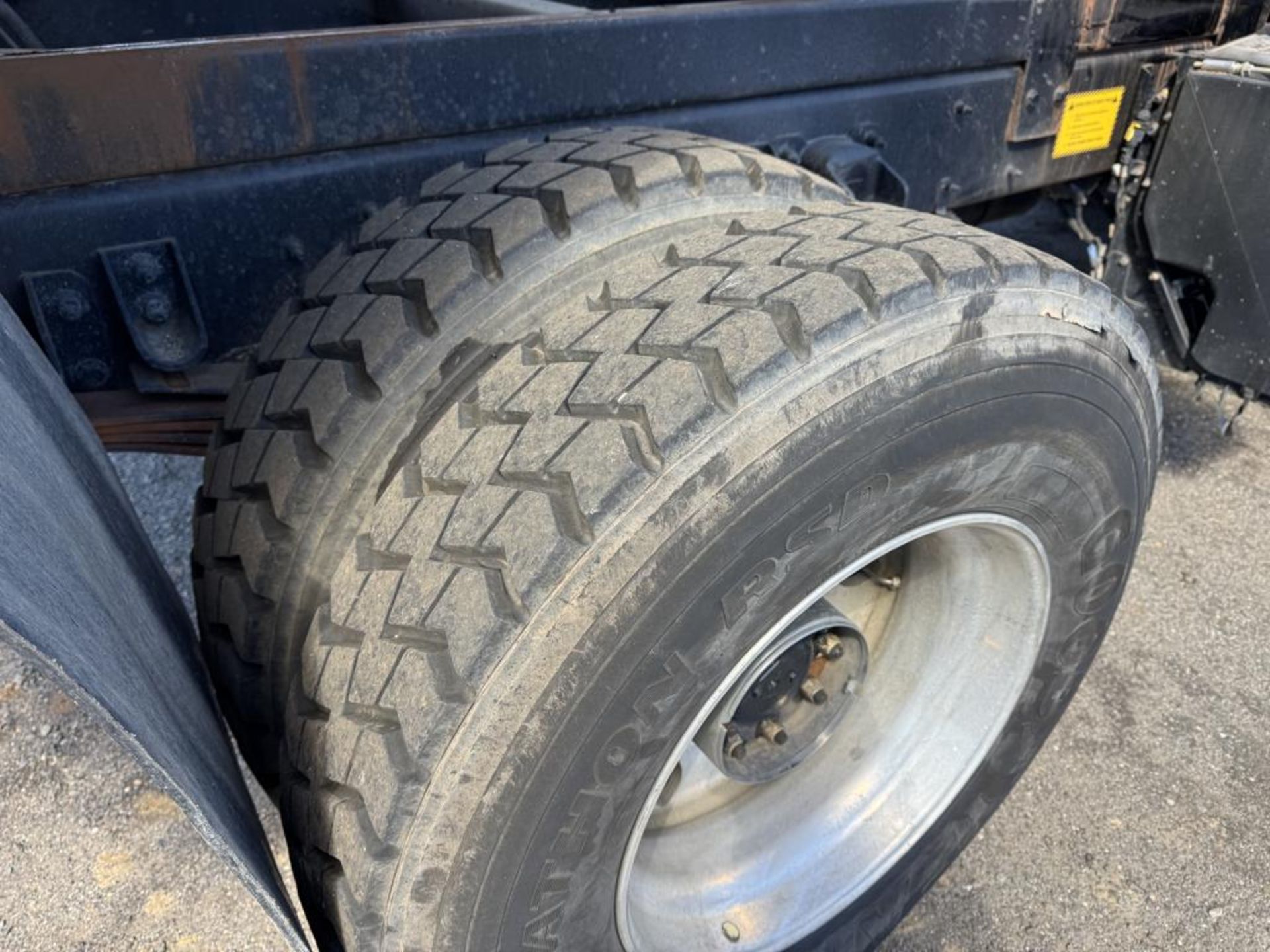 2020 Kenworth T370 Single Axle Dump 48k Original Miles - Image 25 of 46