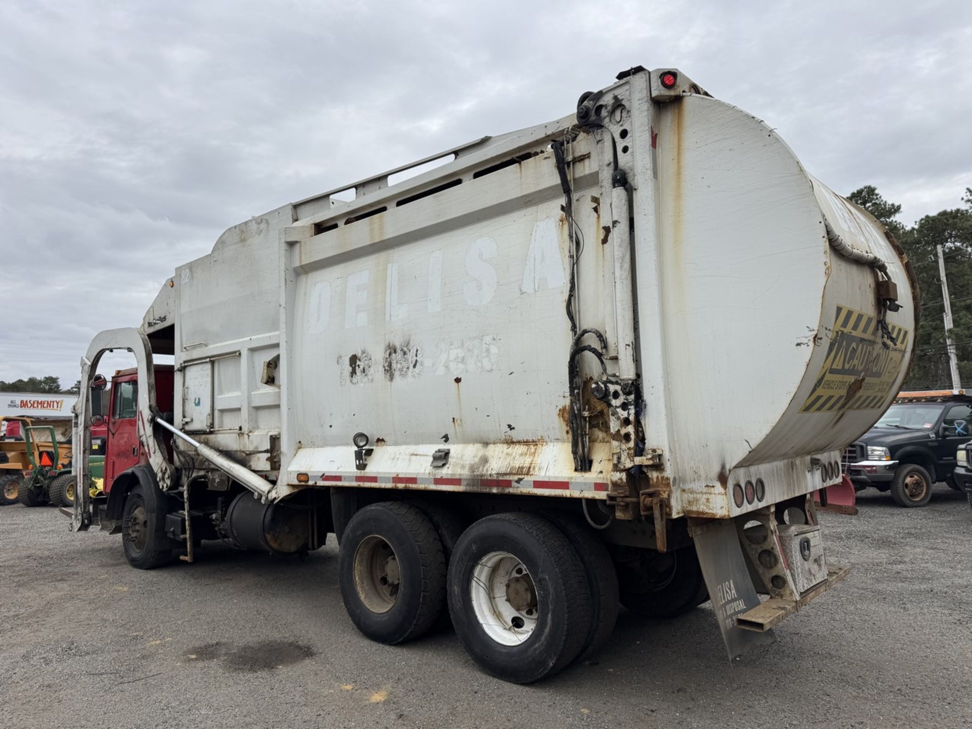 2009 Mack Garbage Truck Front Loader - Image 9 of 46