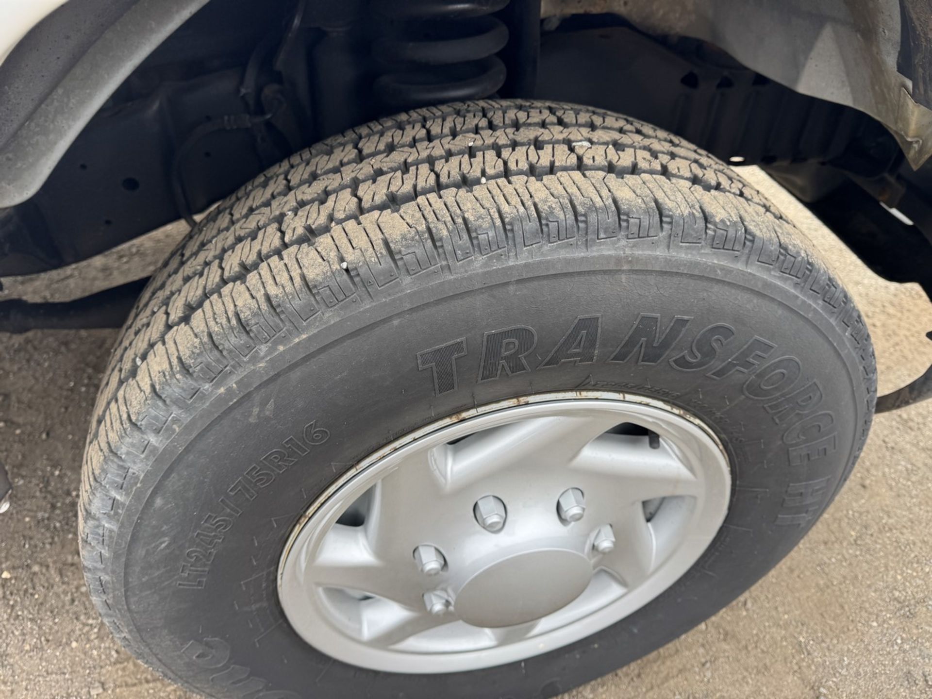 2008 Ford E-350 - Image 16 of 23