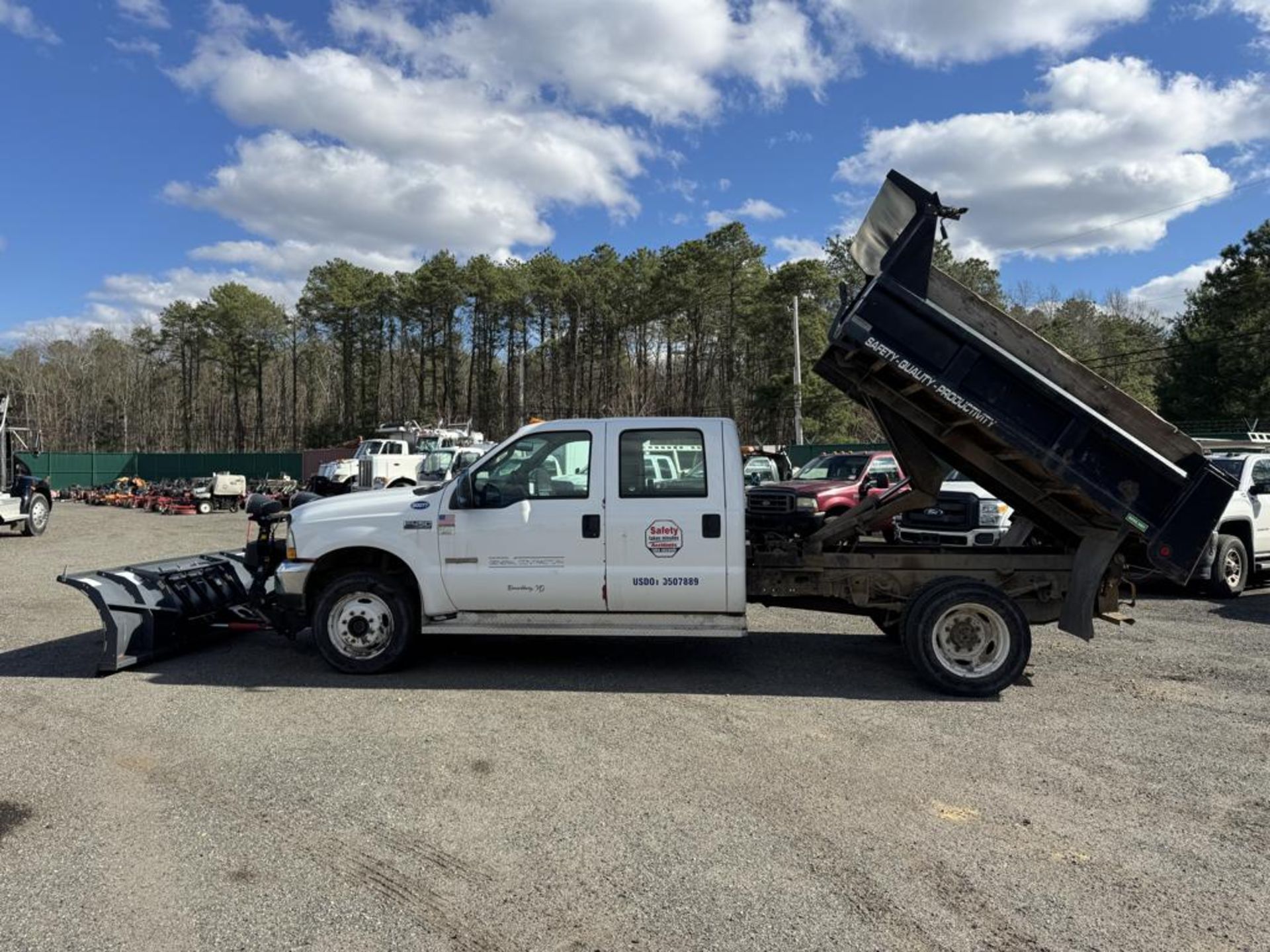 2004 Ford F-450 Mason Dump 4x4 w/ Plow - Image 7 of 32