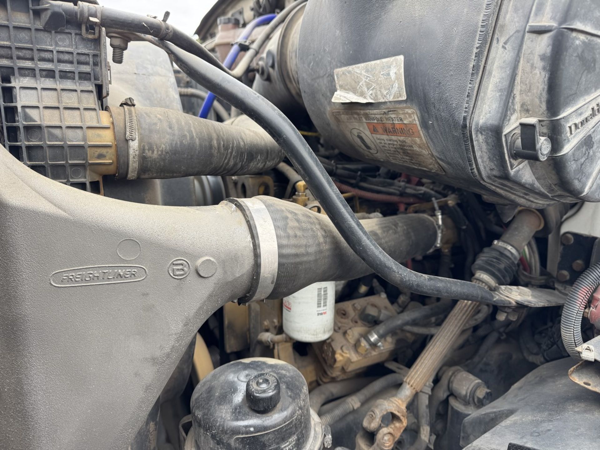 2004 Sterling L7500 Vacuum Loader Truck - Image 37 of 48