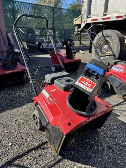 Toro Power Clear 821RC Snow Blower