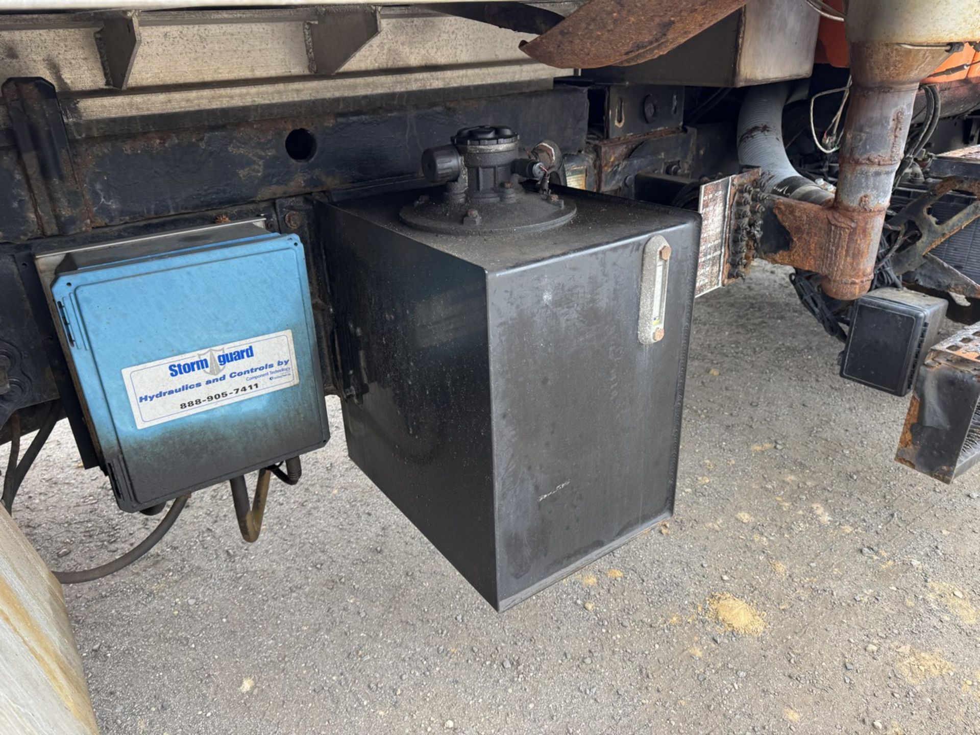 2004 Sterling Single Axle Dump - Image 24 of 34
