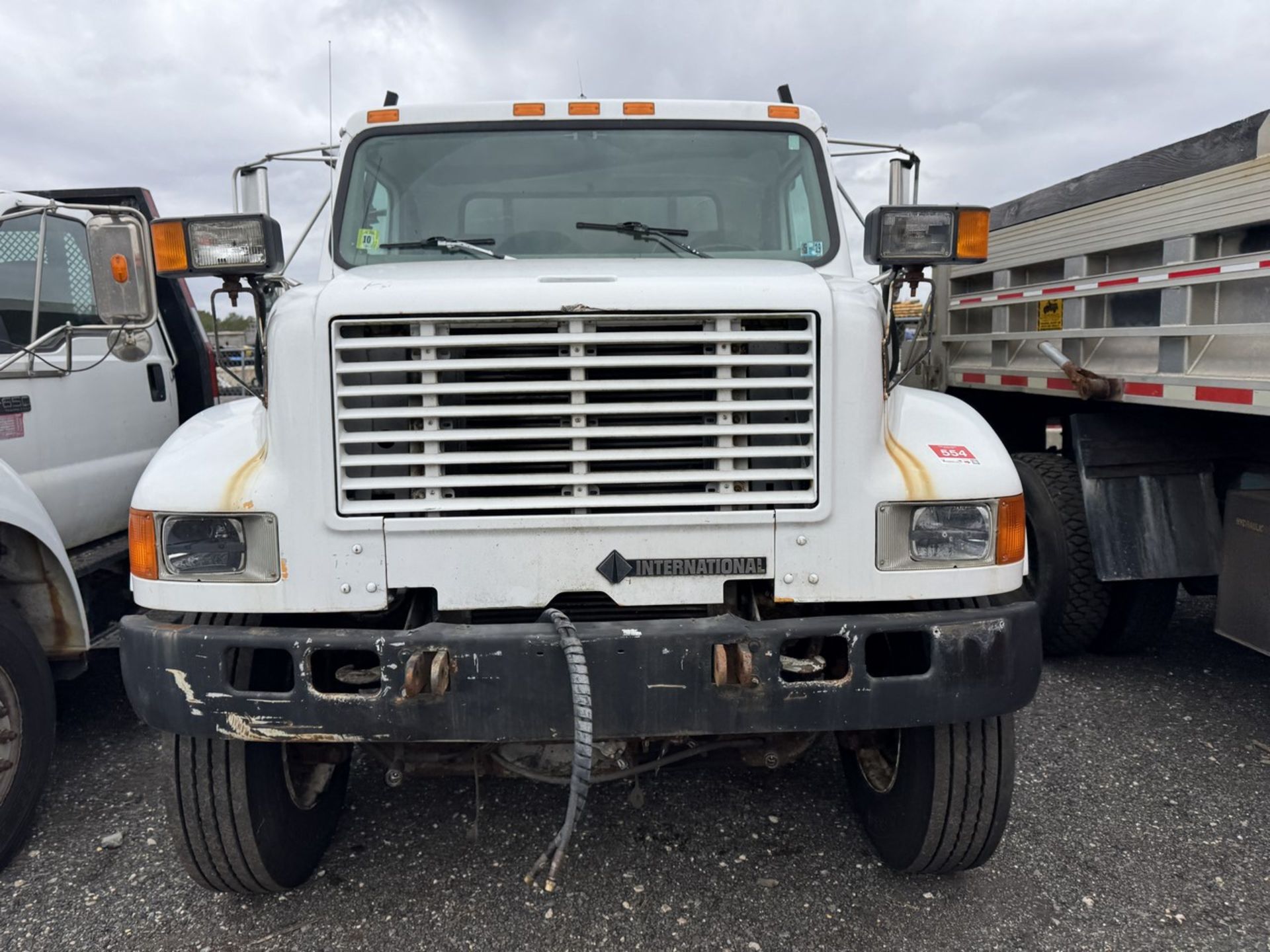 2000 International 4900 w/ Salter (INOPERABLE) - Image 4 of 24