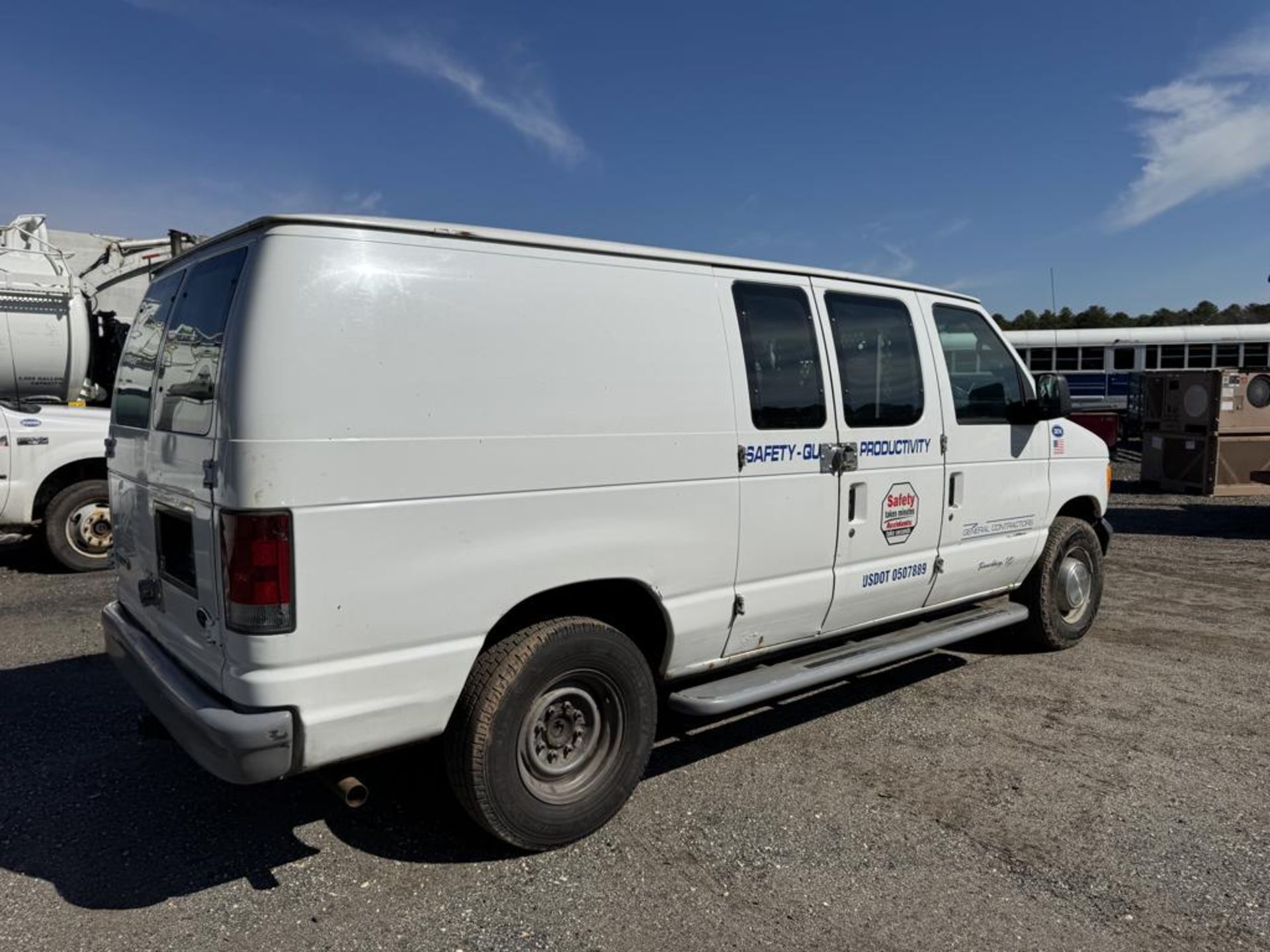 2006 Ford E-250 - Image 4 of 16