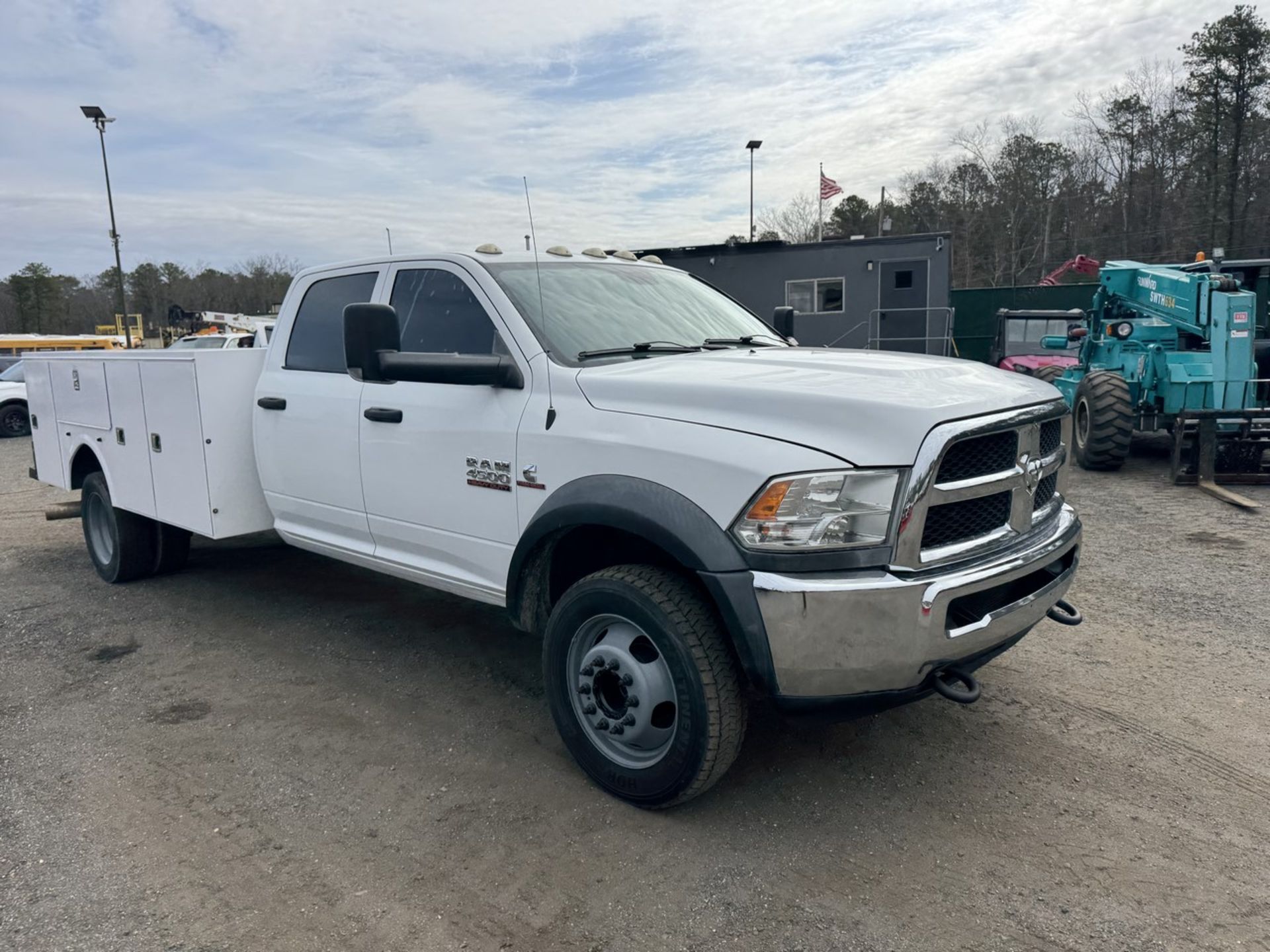 2015 Ram 4500 Utility Body - Image 3 of 33