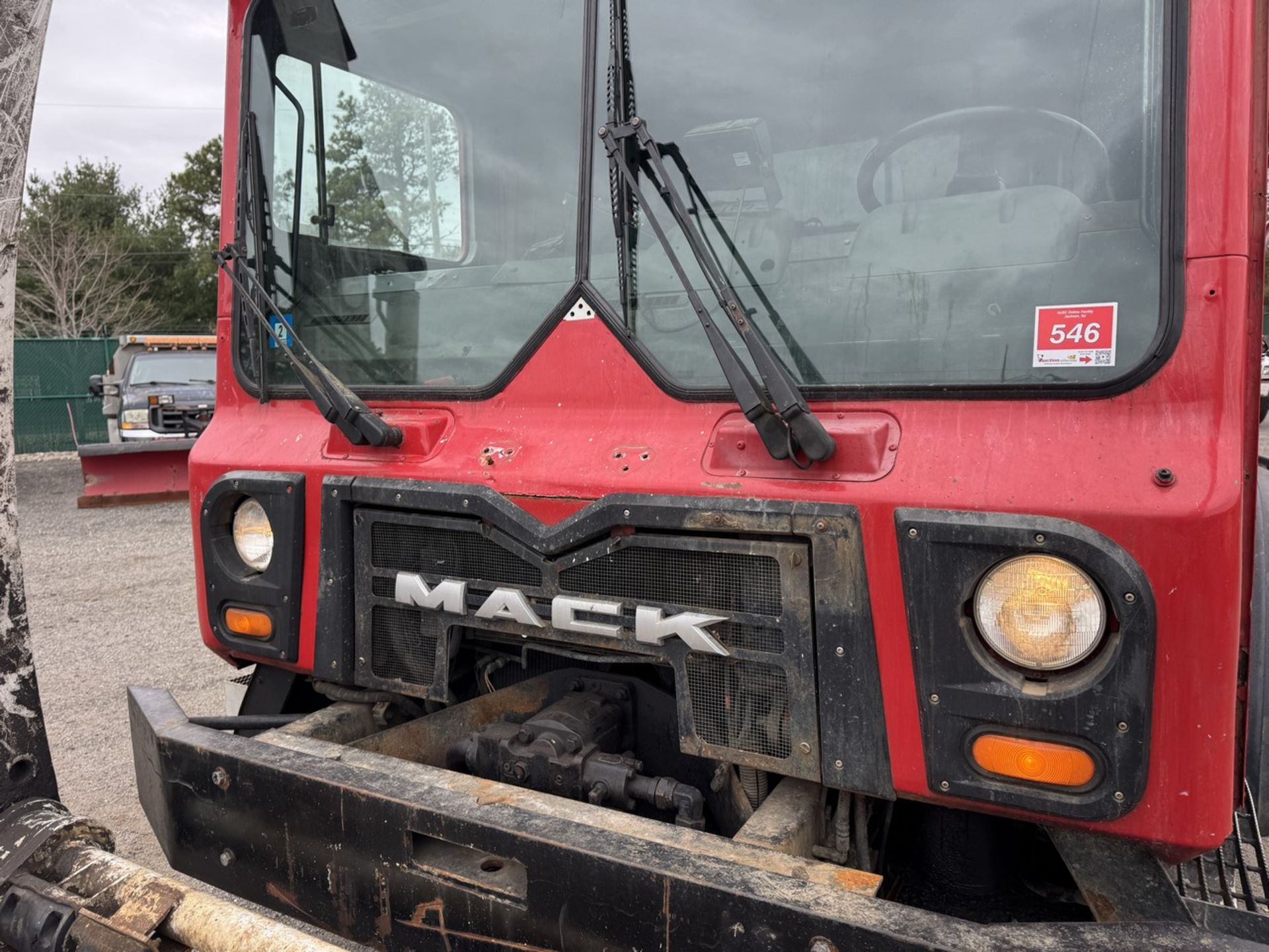 2009 Mack Garbage Truck Front Loader - Image 14 of 46