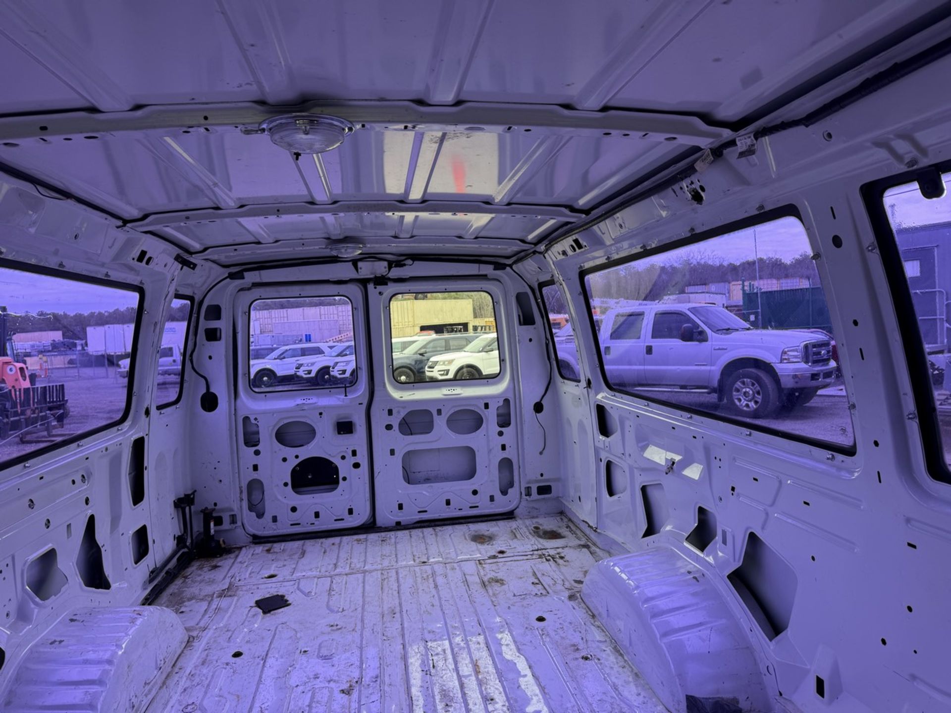 2008 Ford E-350 - Image 21 of 23