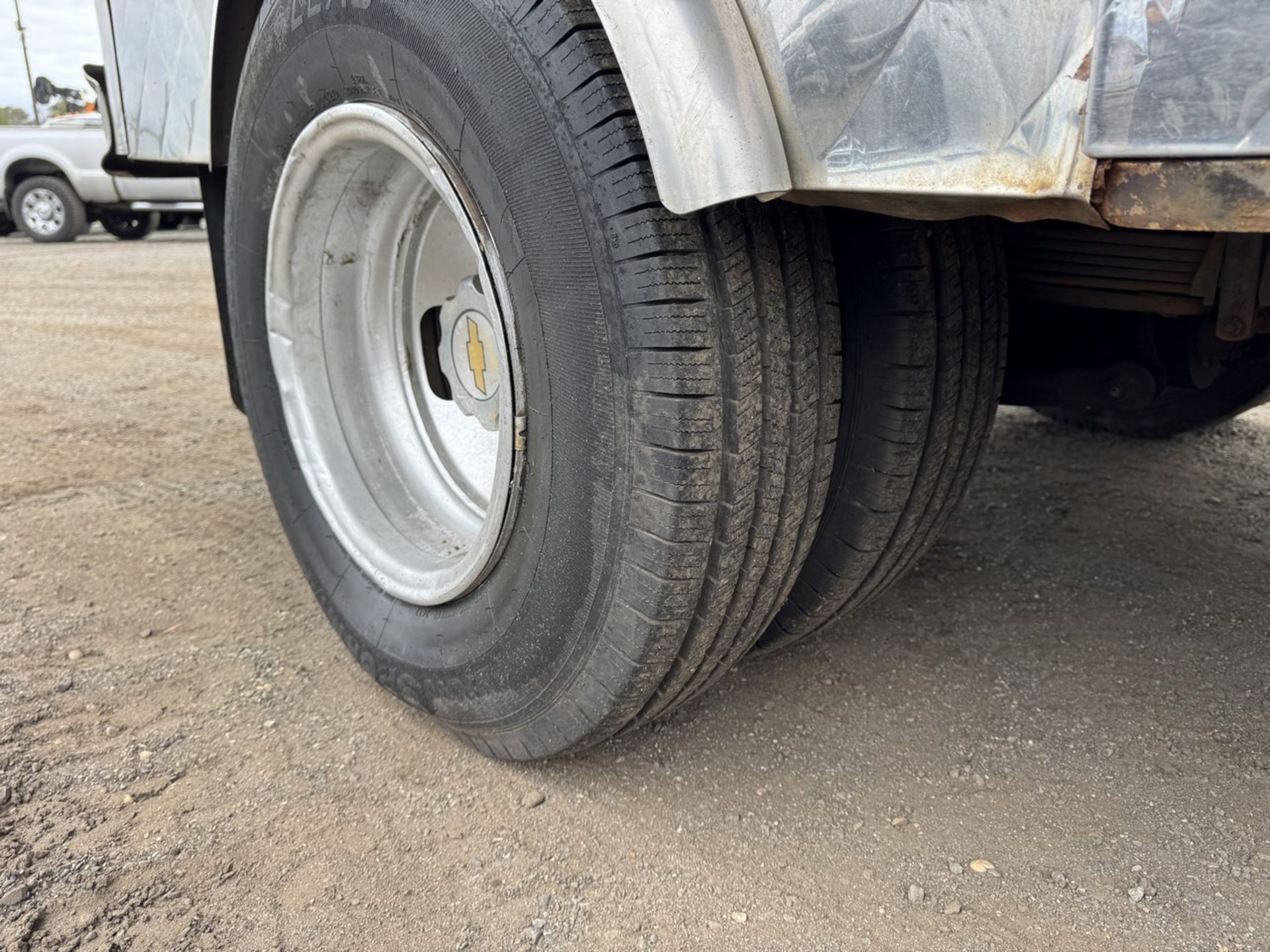 2004 Chevy Silverado 3500HD Lunch Truck - Image 22 of 28